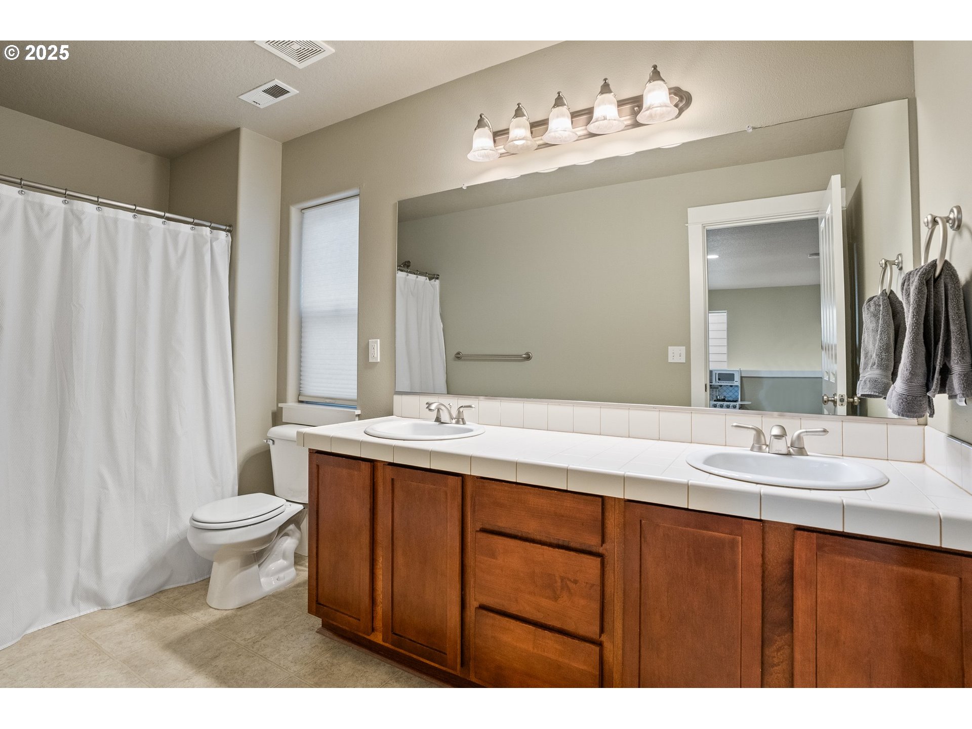 5689 NW LARK MEADOW TER