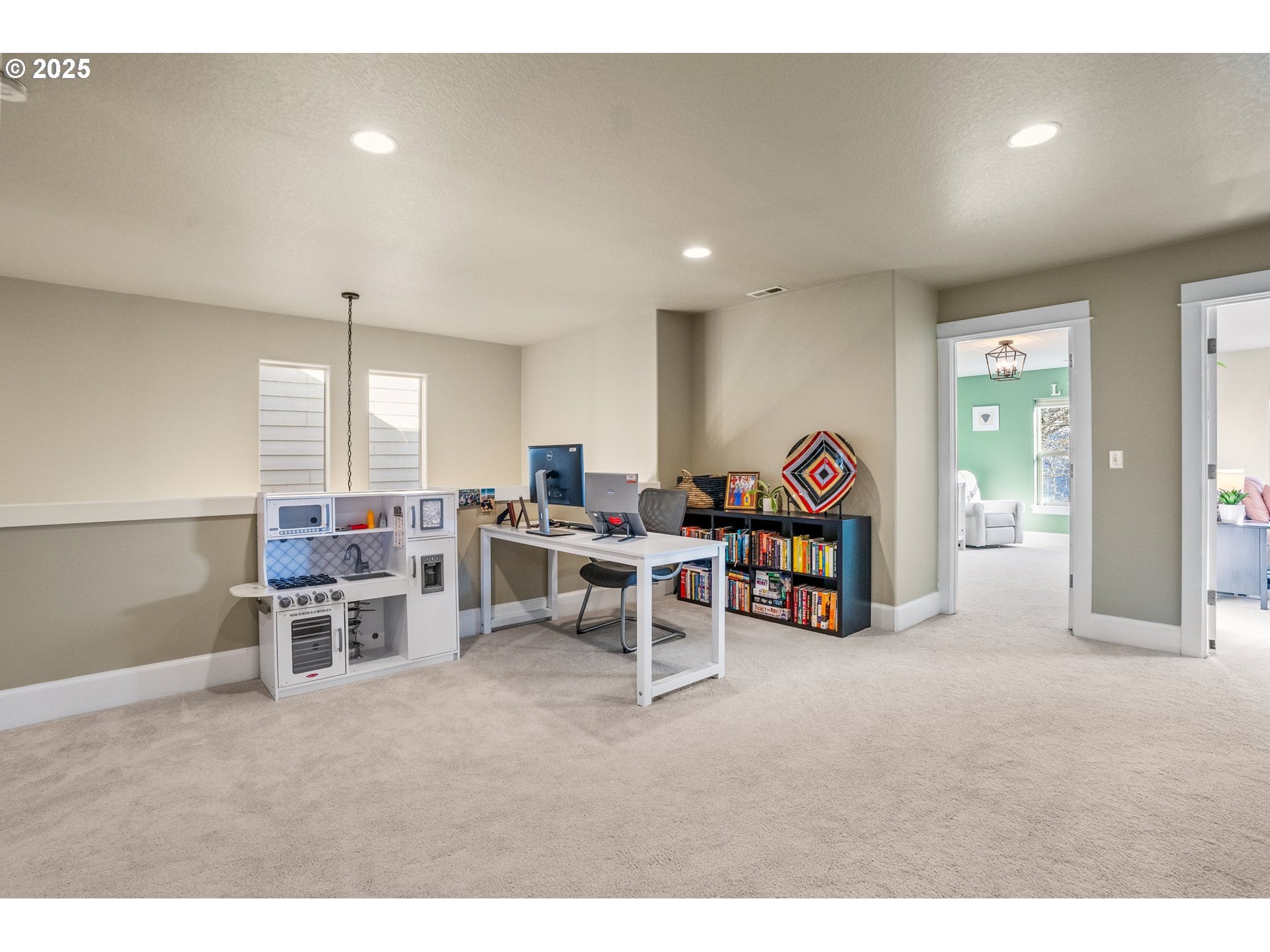 5689 NW LARK MEADOW TER