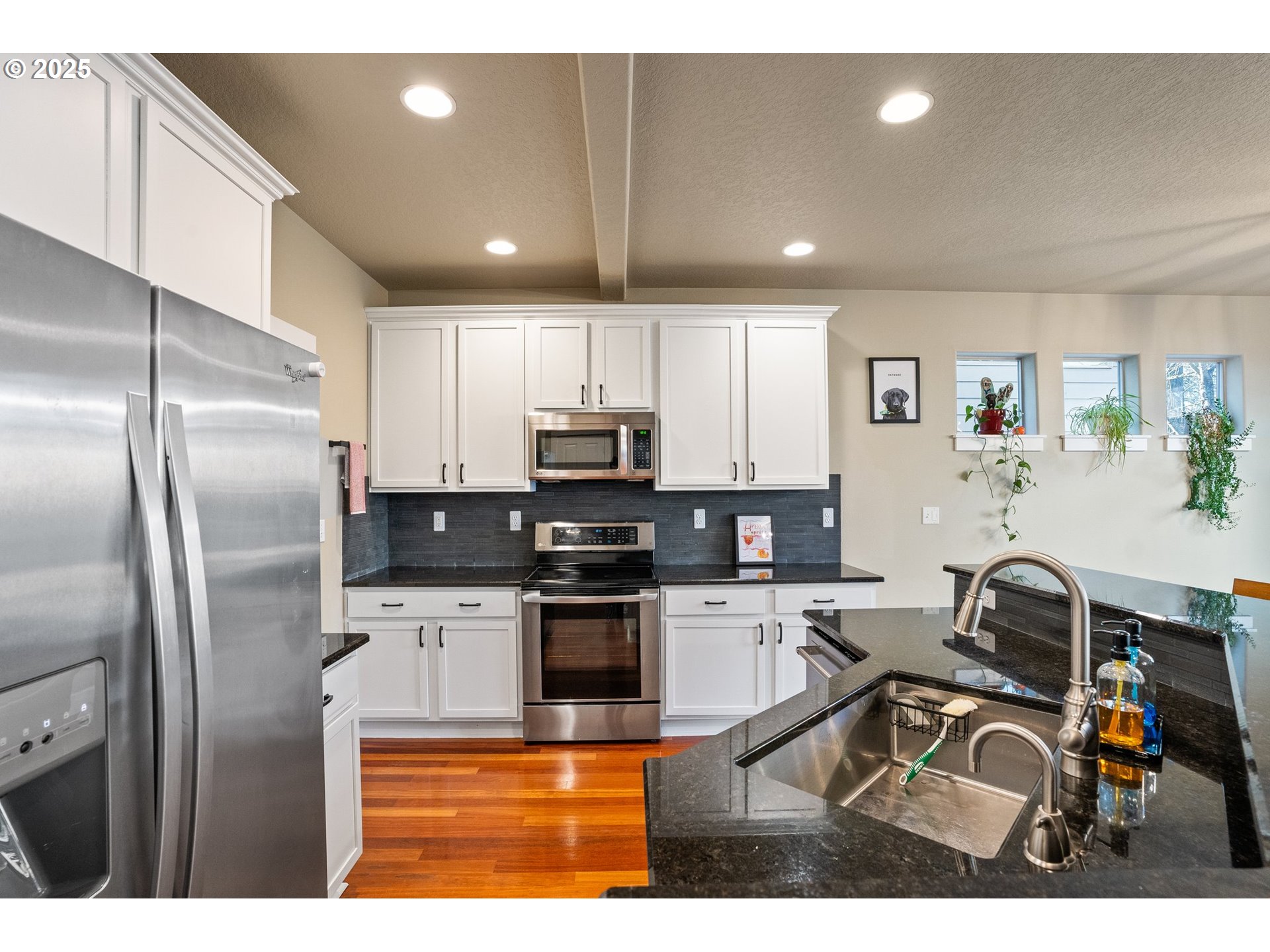 5689 NW LARK MEADOW TER