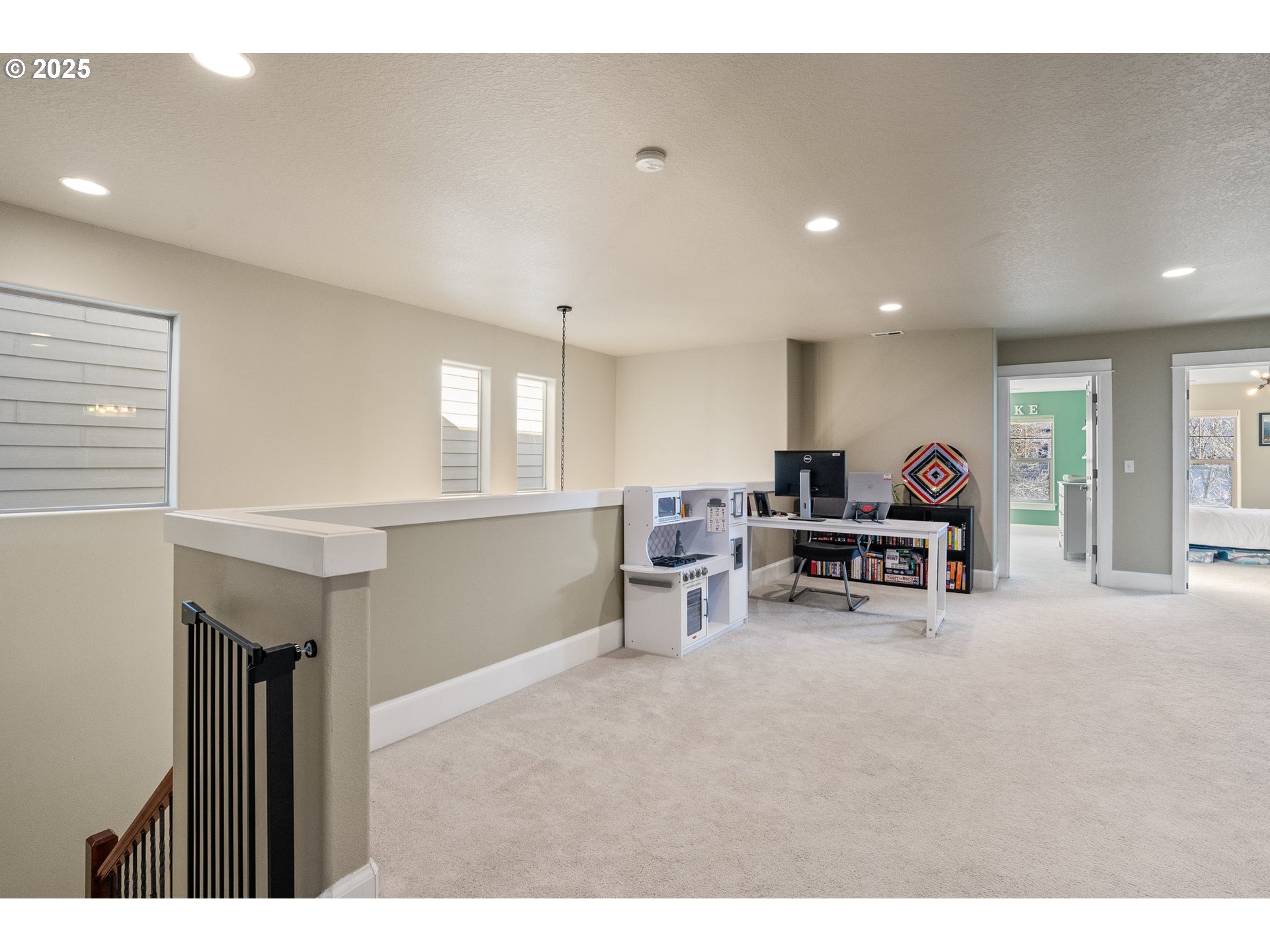 5689 NW LARK MEADOW TER