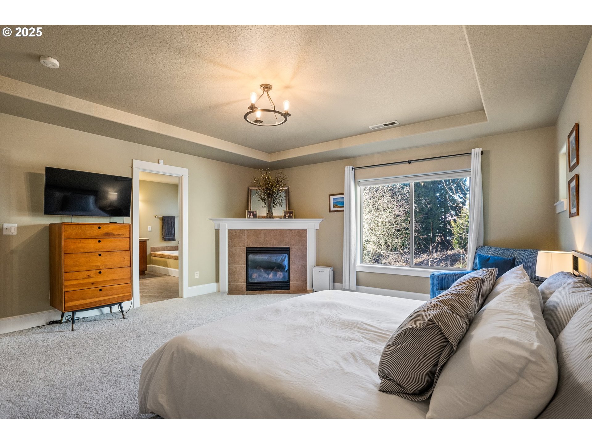 5689 NW LARK MEADOW TER