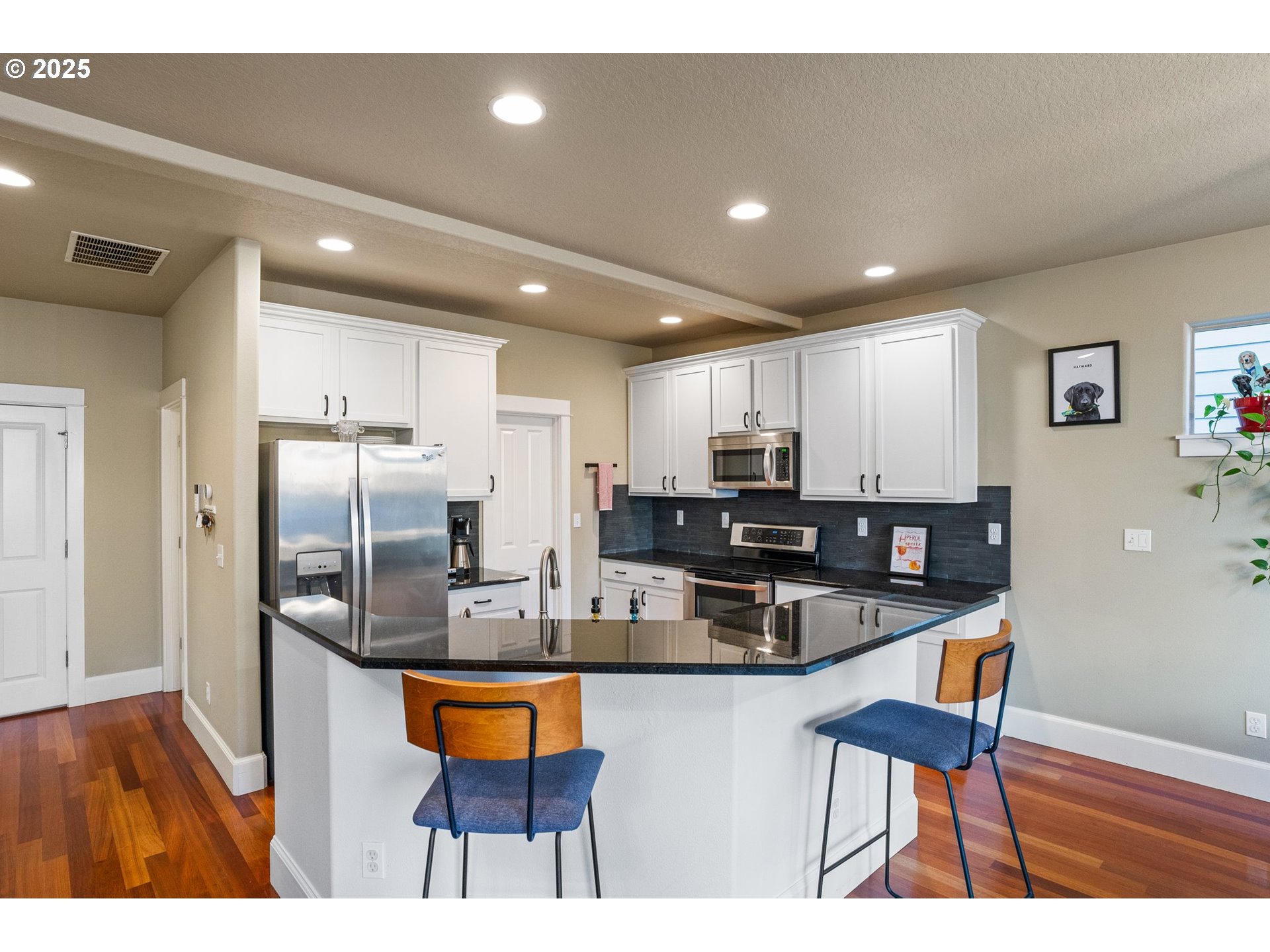 5689 NW LARK MEADOW TER