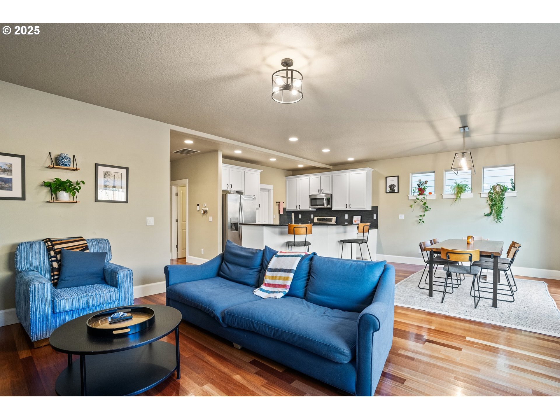 5689 NW LARK MEADOW TER