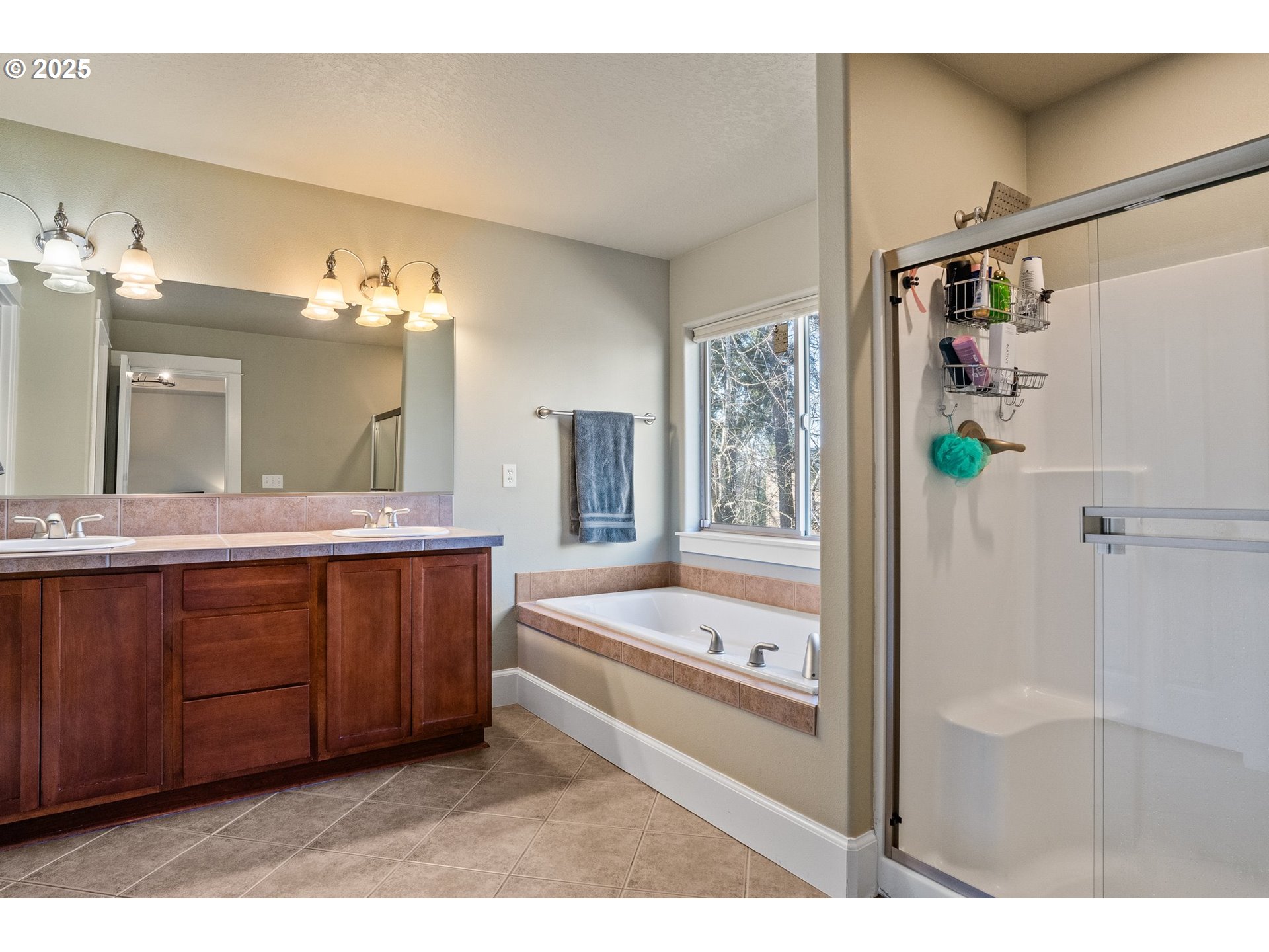 5689 NW LARK MEADOW TER