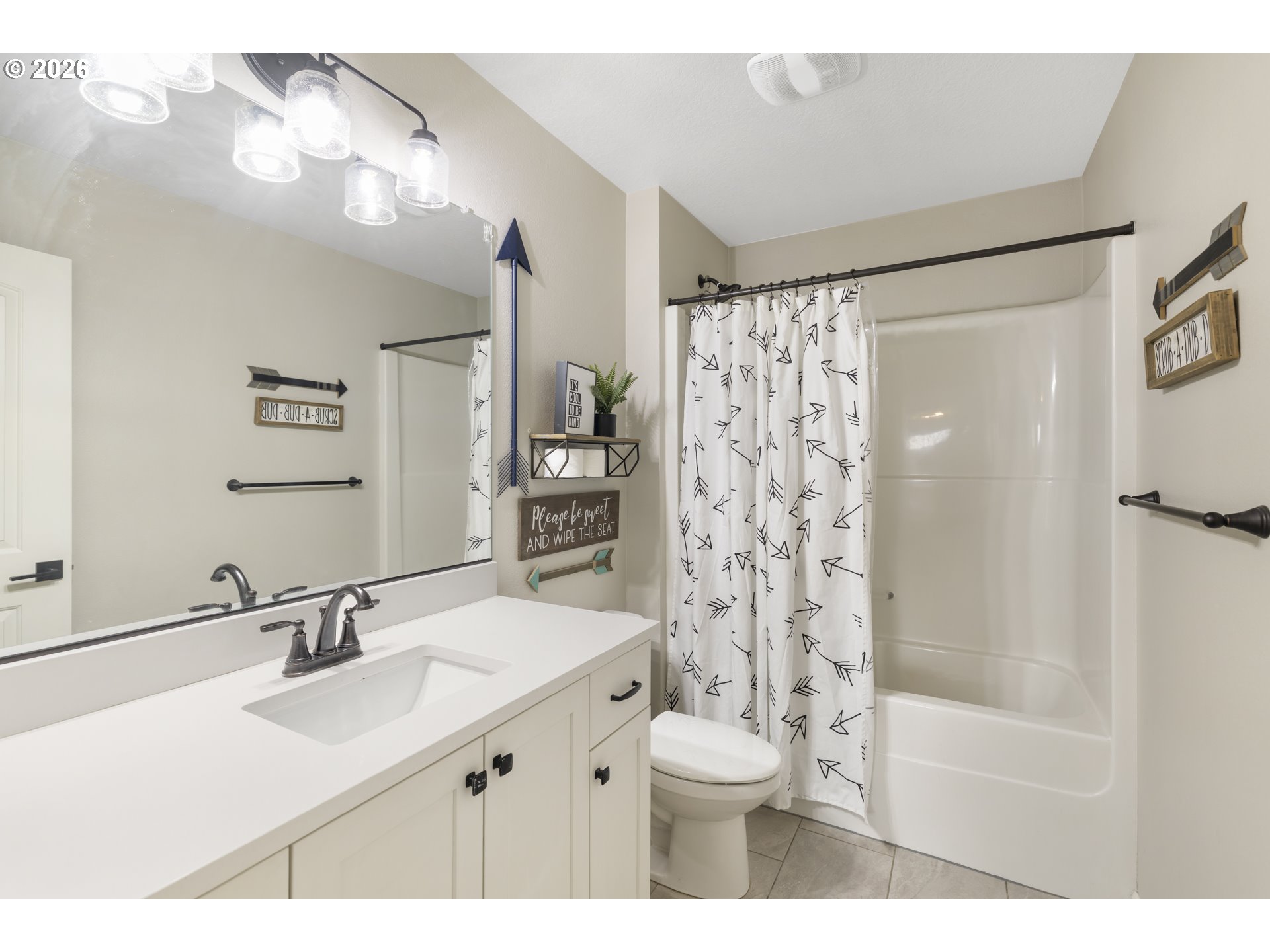 2049 NW MCGAREY DR, McMinnville