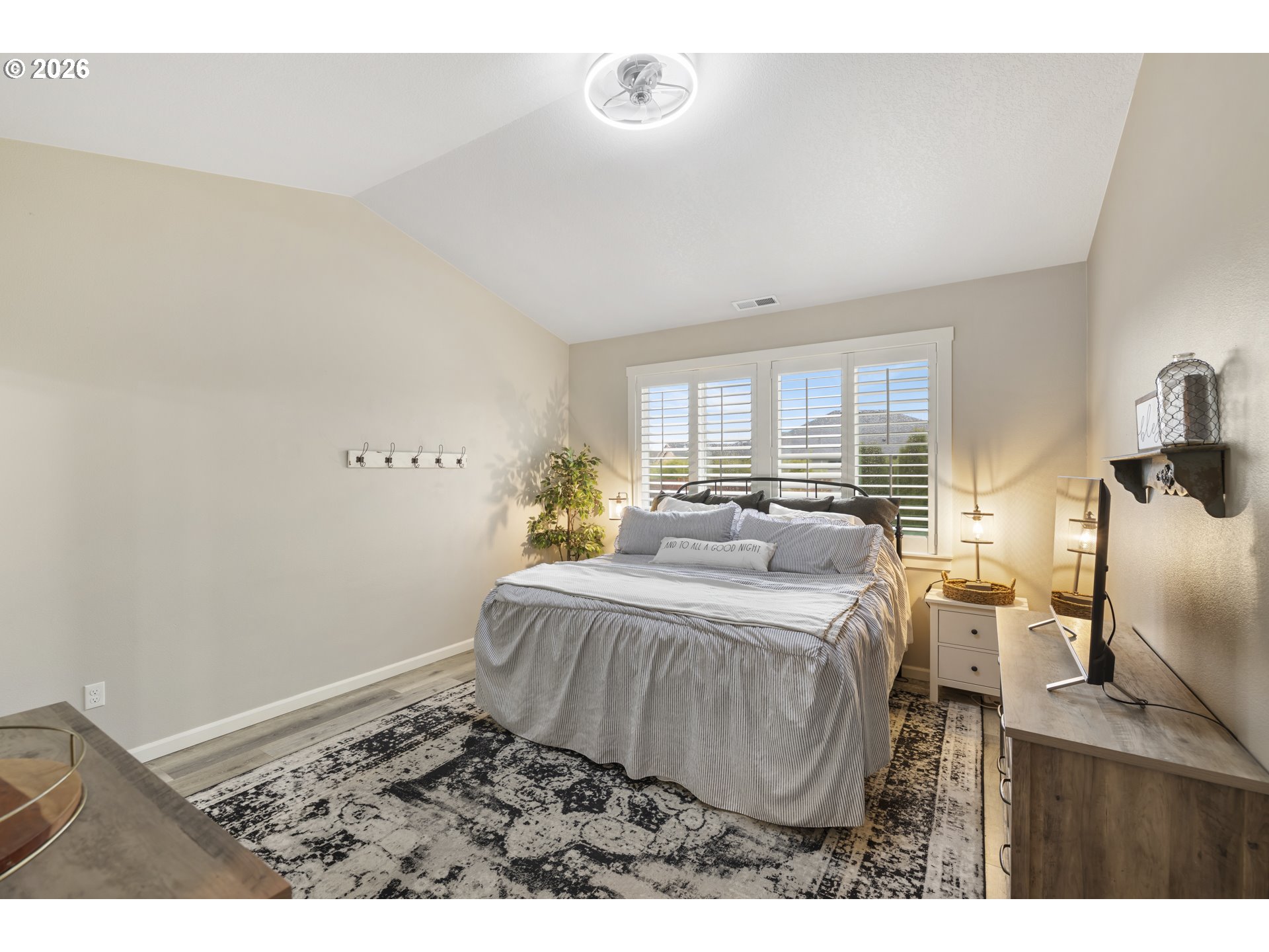 2049 NW MCGAREY DR, McMinnville