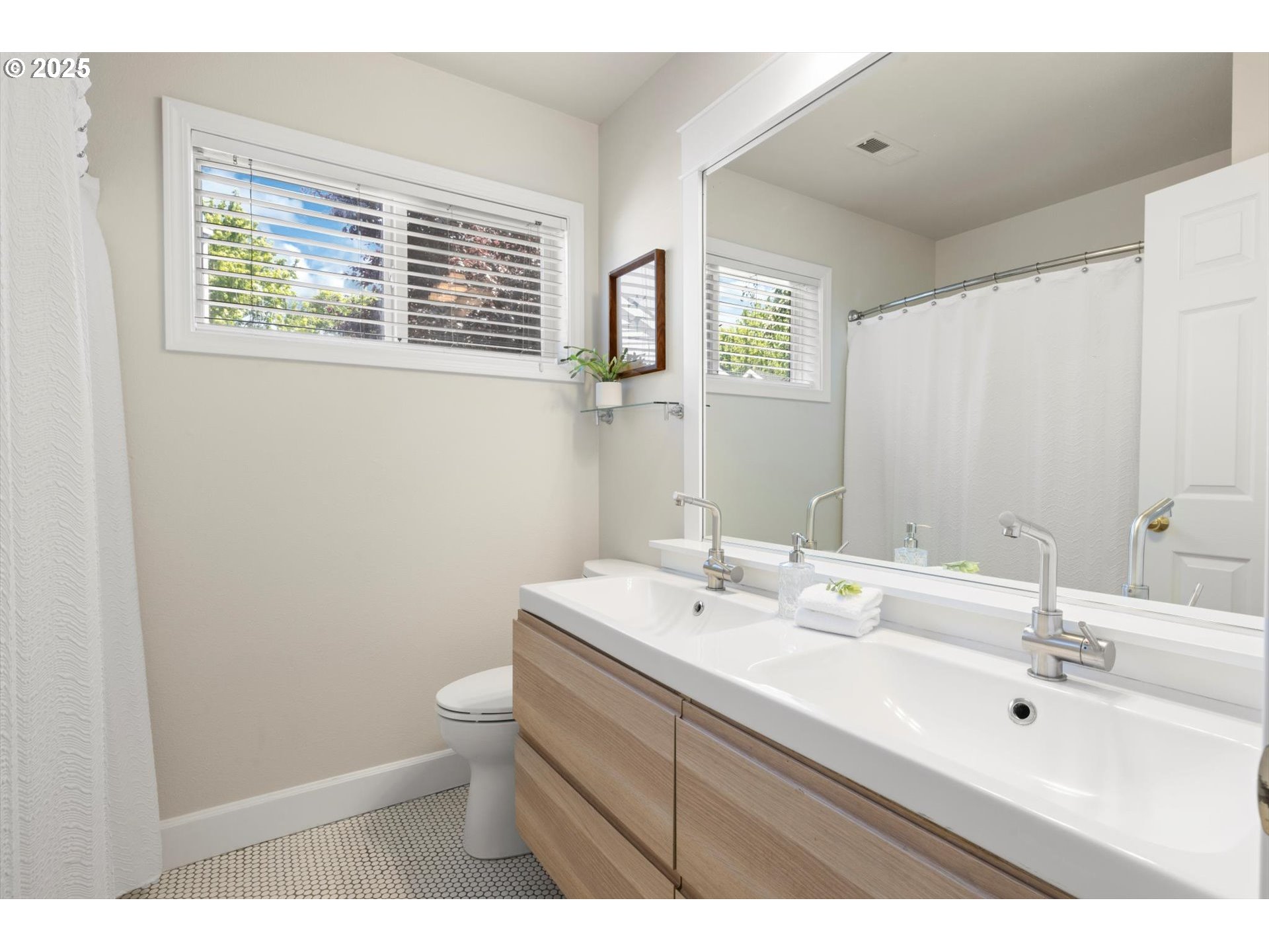4698 WINTHROP CT