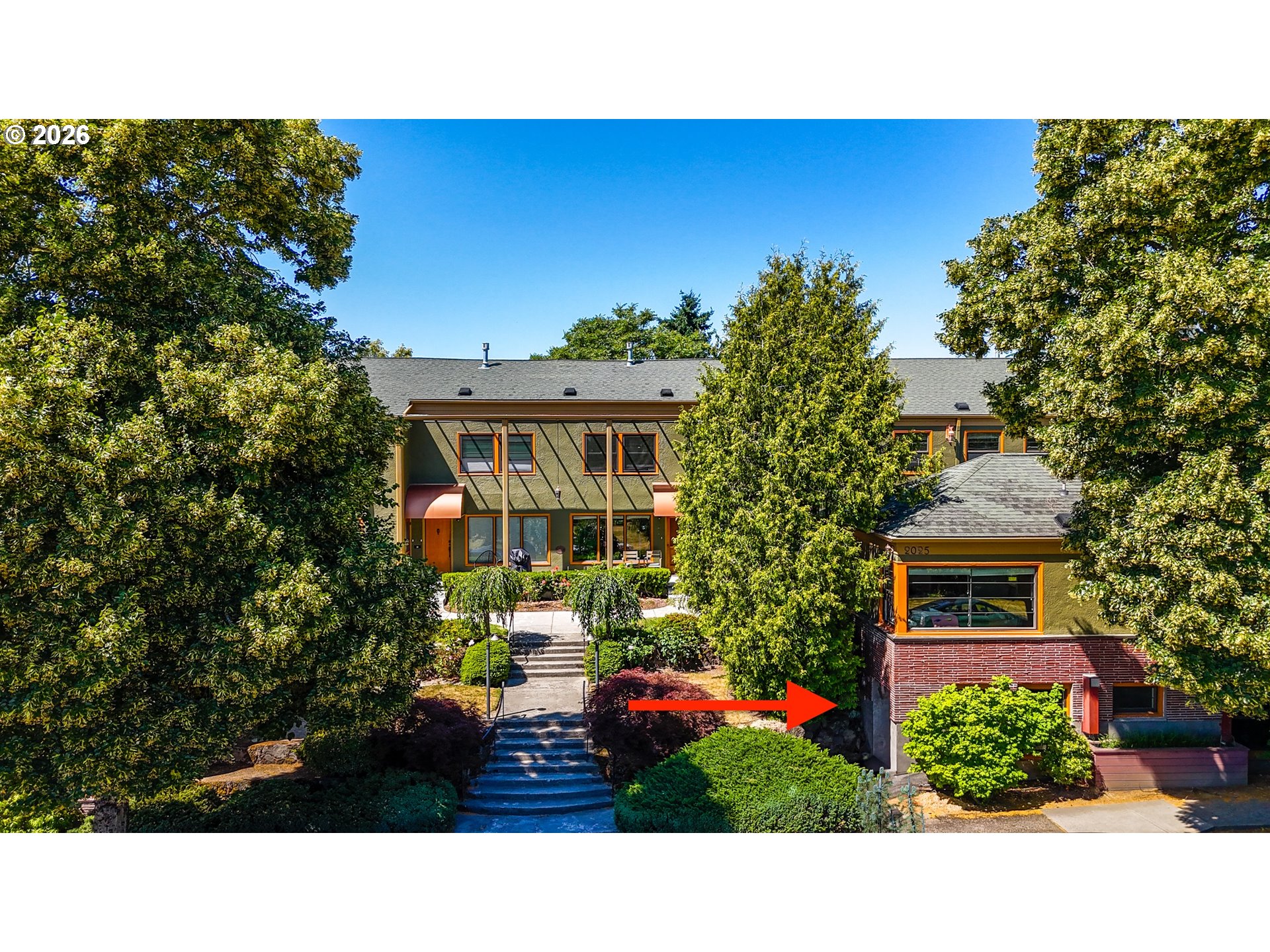 2025 SE CARUTHERS ST 24