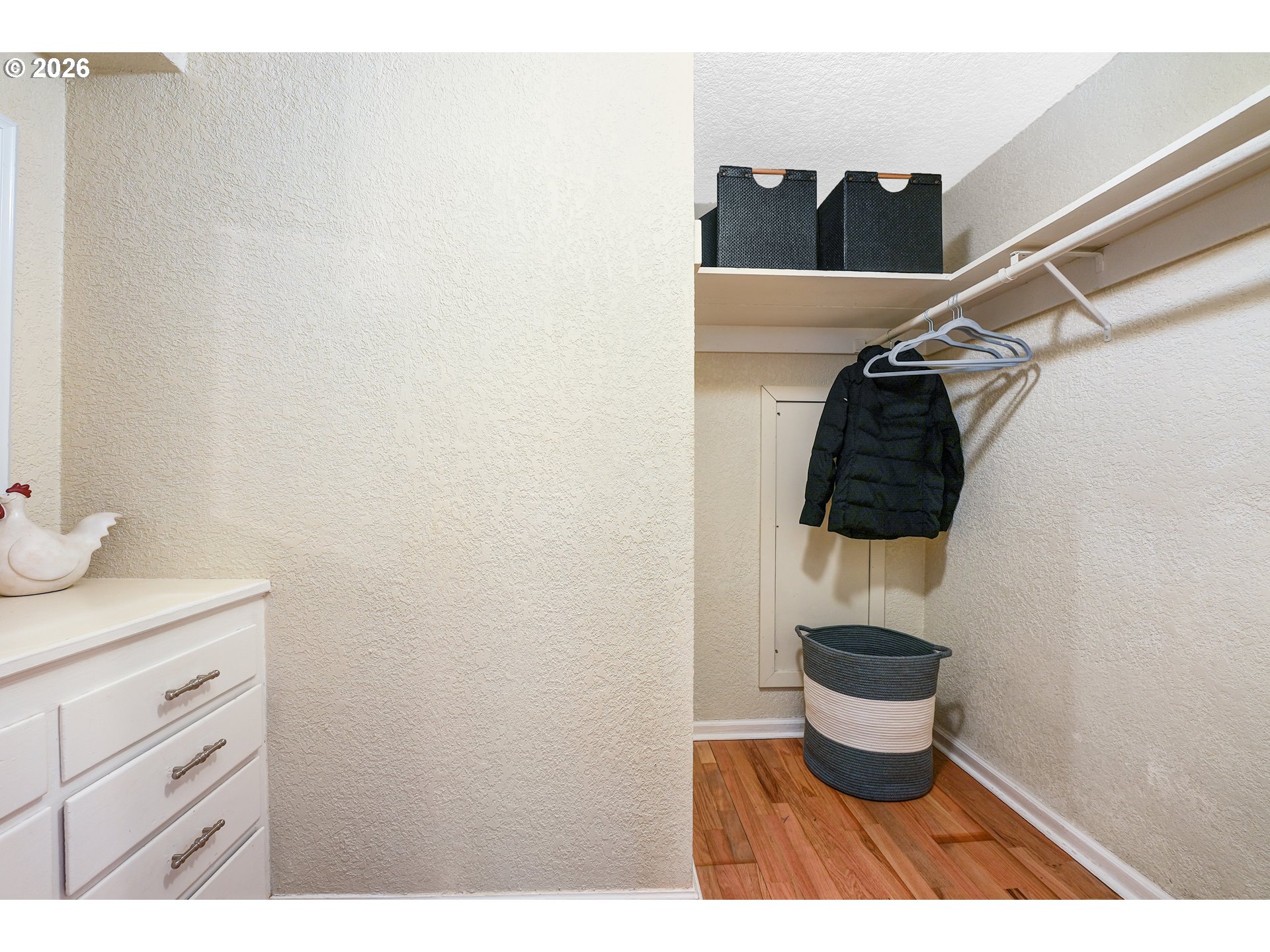 2025 SE CARUTHERS ST 24