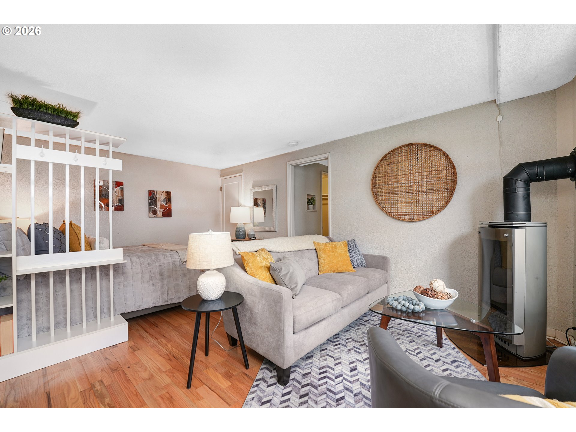 2025 SE CARUTHERS ST 24