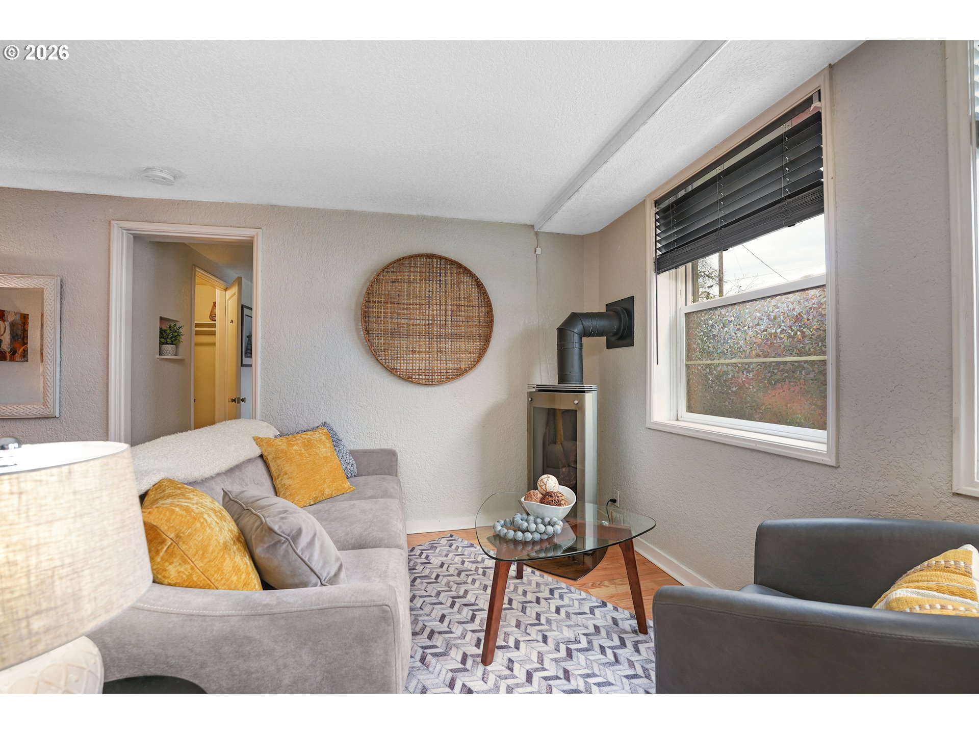 2025 SE CARUTHERS ST 24