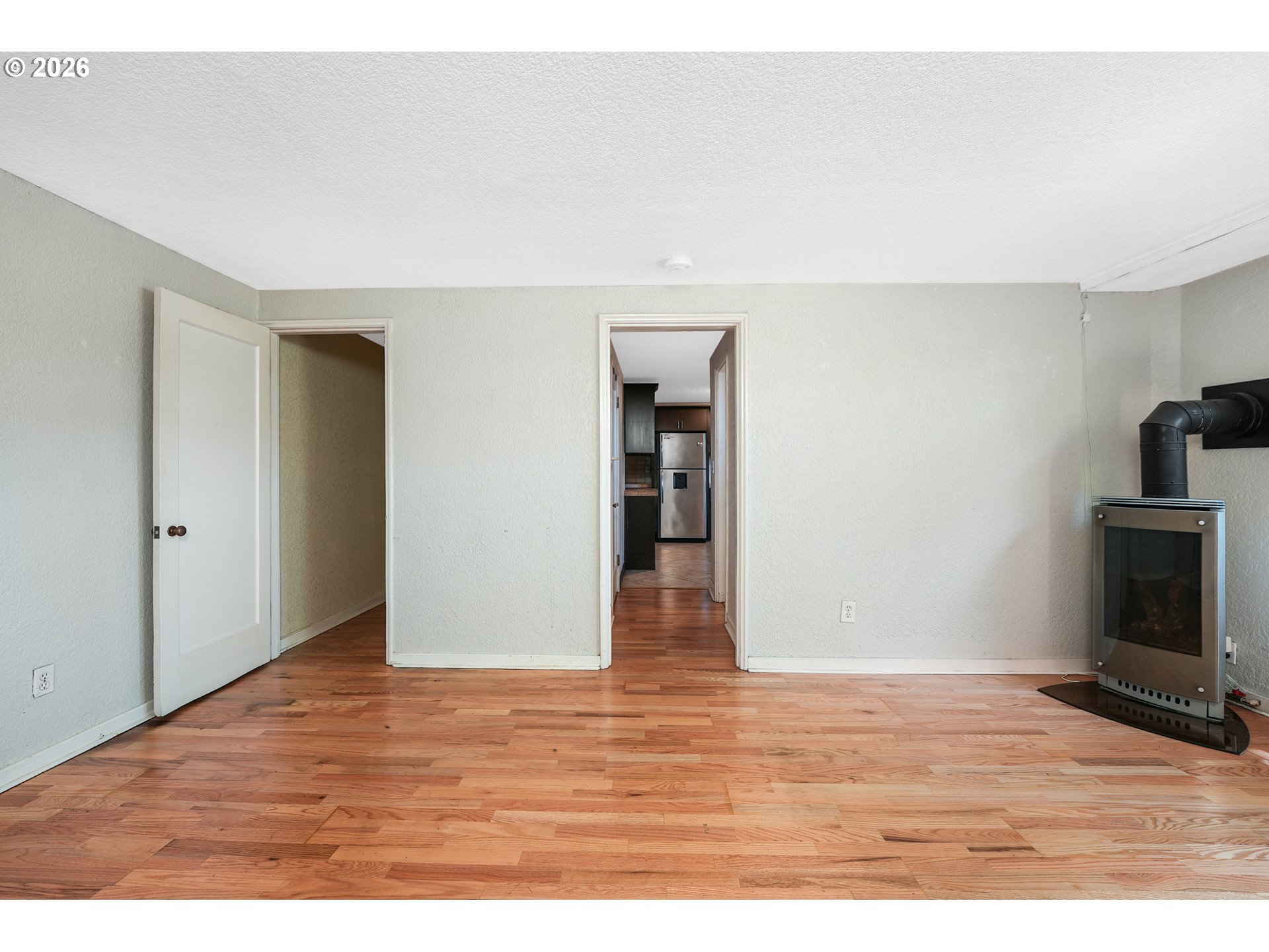 2025 SE CARUTHERS ST 24