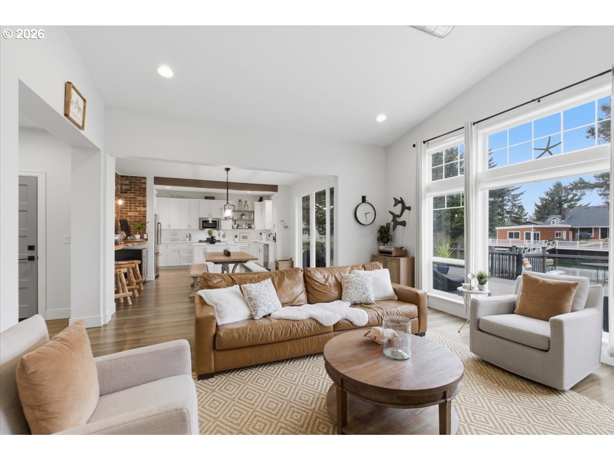 9245 TROUT PL