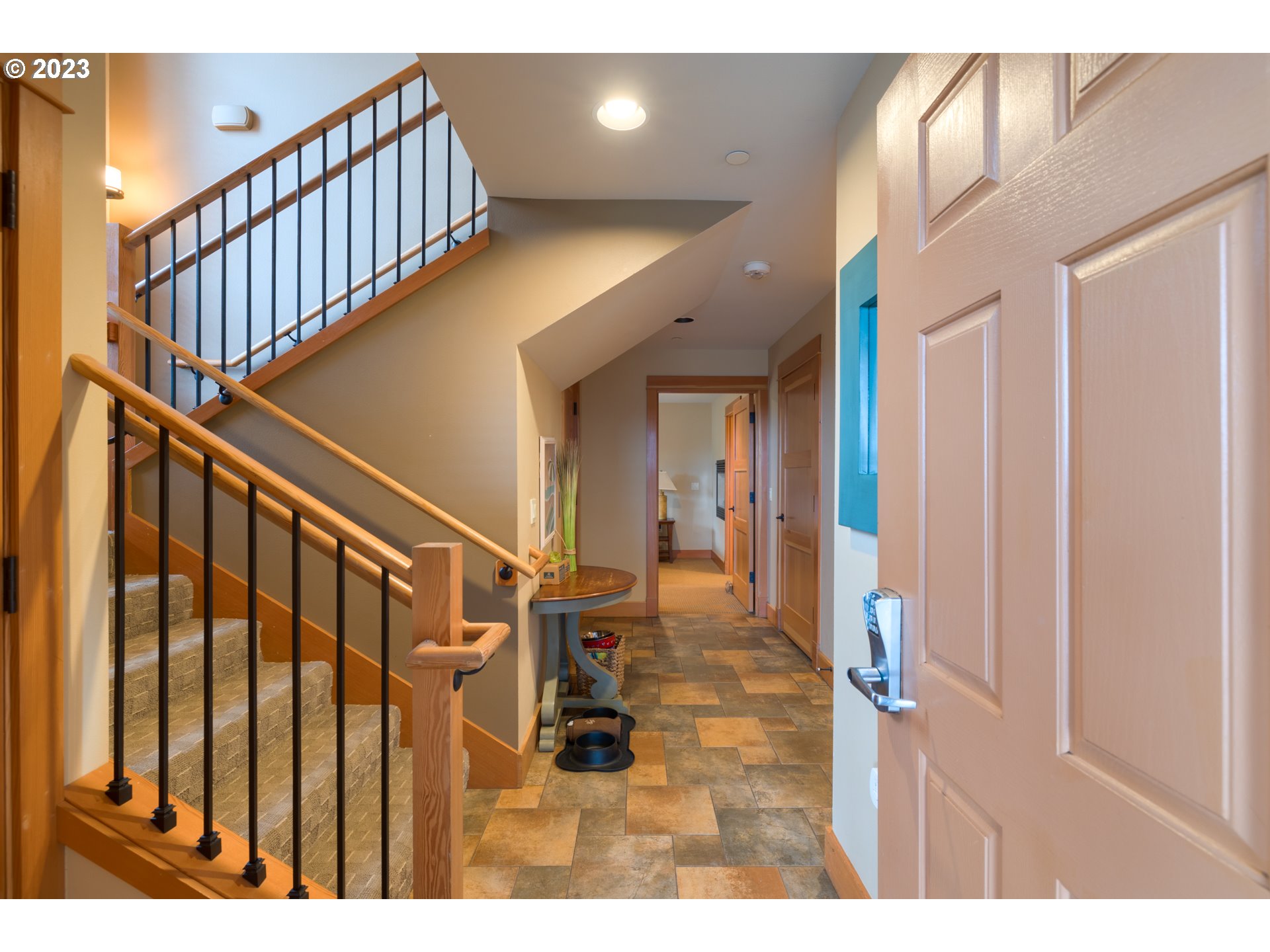 132 E SURFCREST AVE C1i