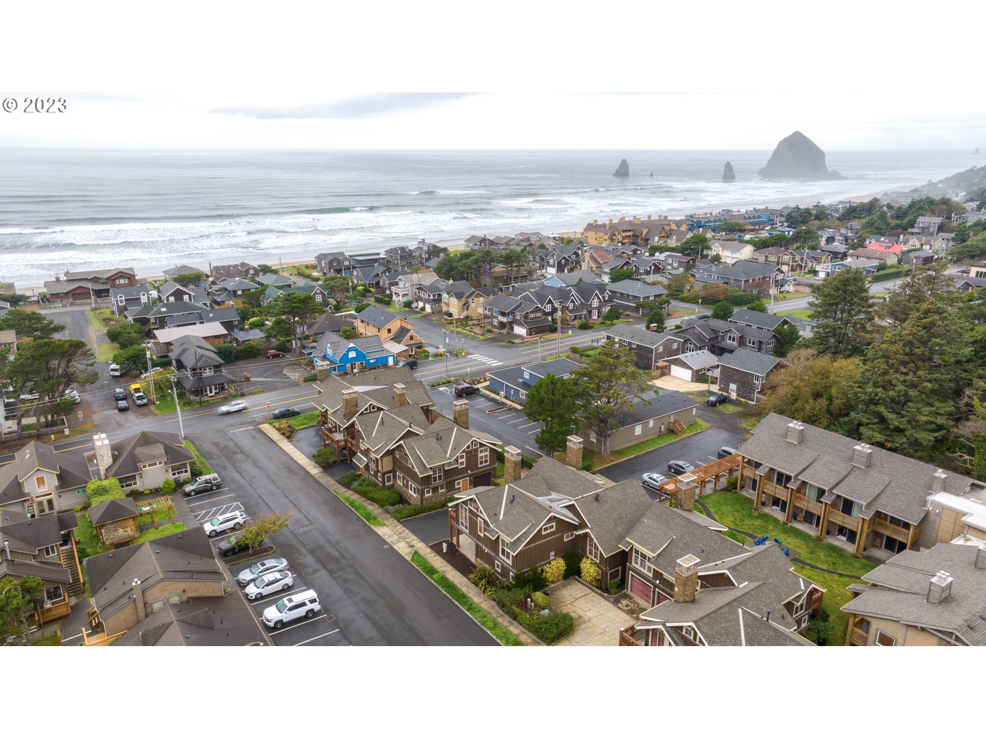 132 E SURFCREST AVE C1i