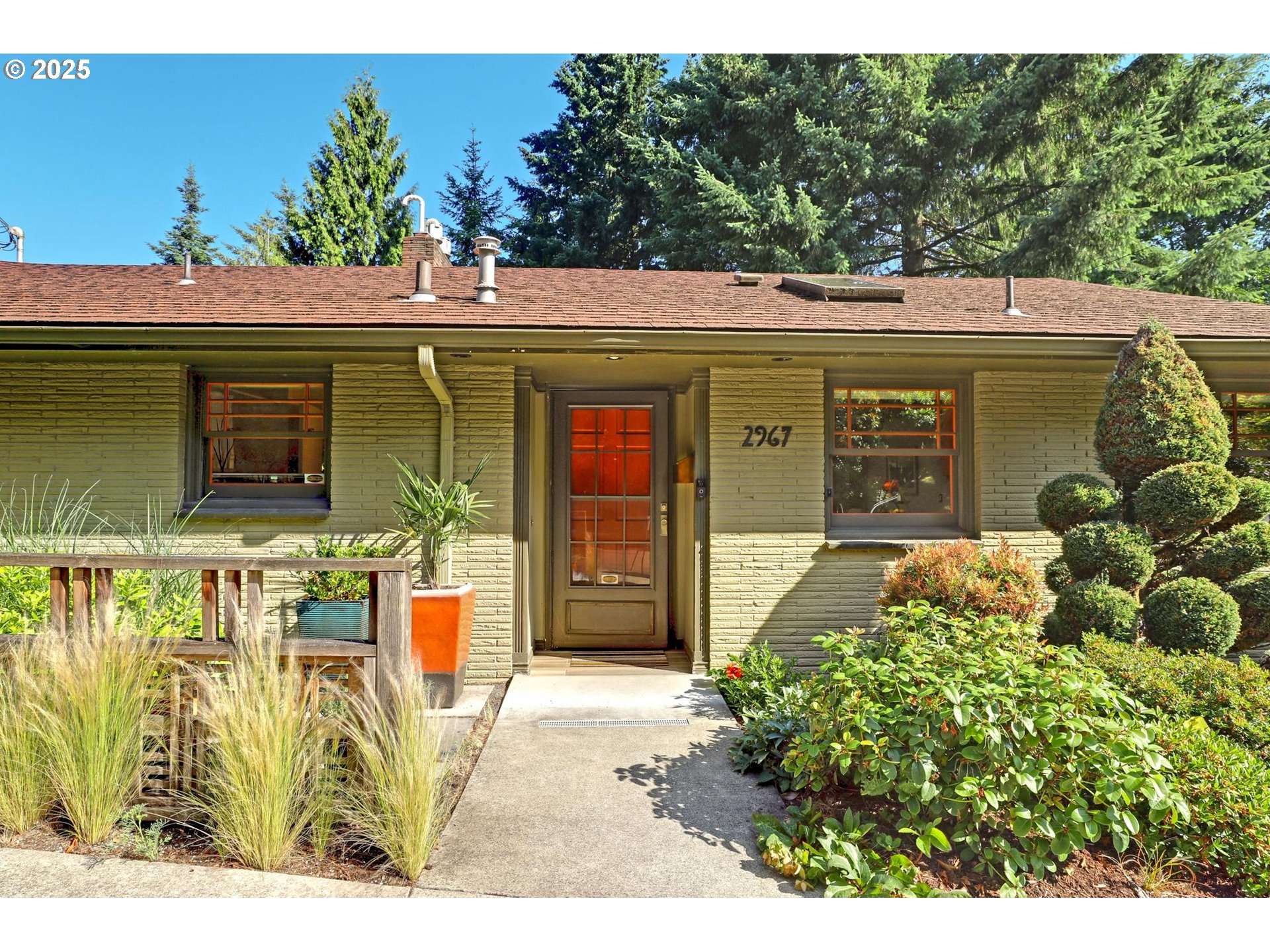 2967 SW CHAMPLAIN DR