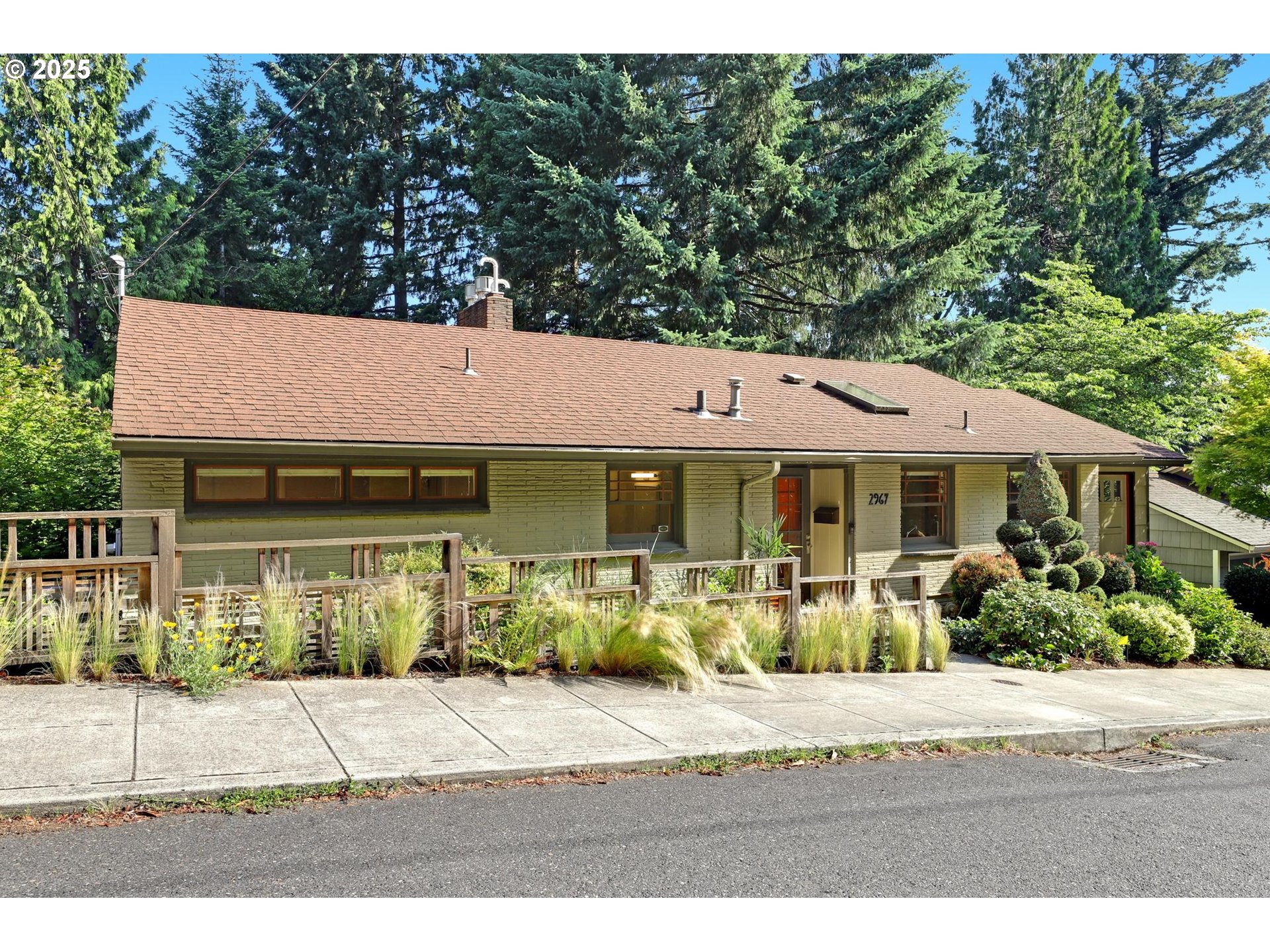 2967 SW CHAMPLAIN DR