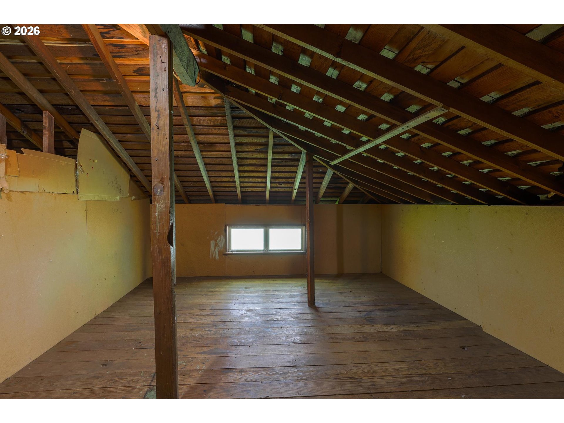 434 NW HERMOSA BLVD
