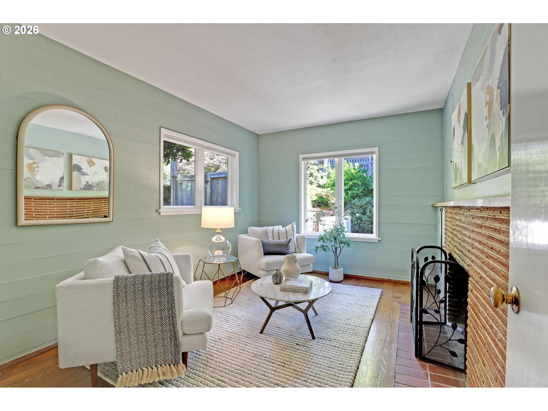 434 NW HERMOSA BLVD