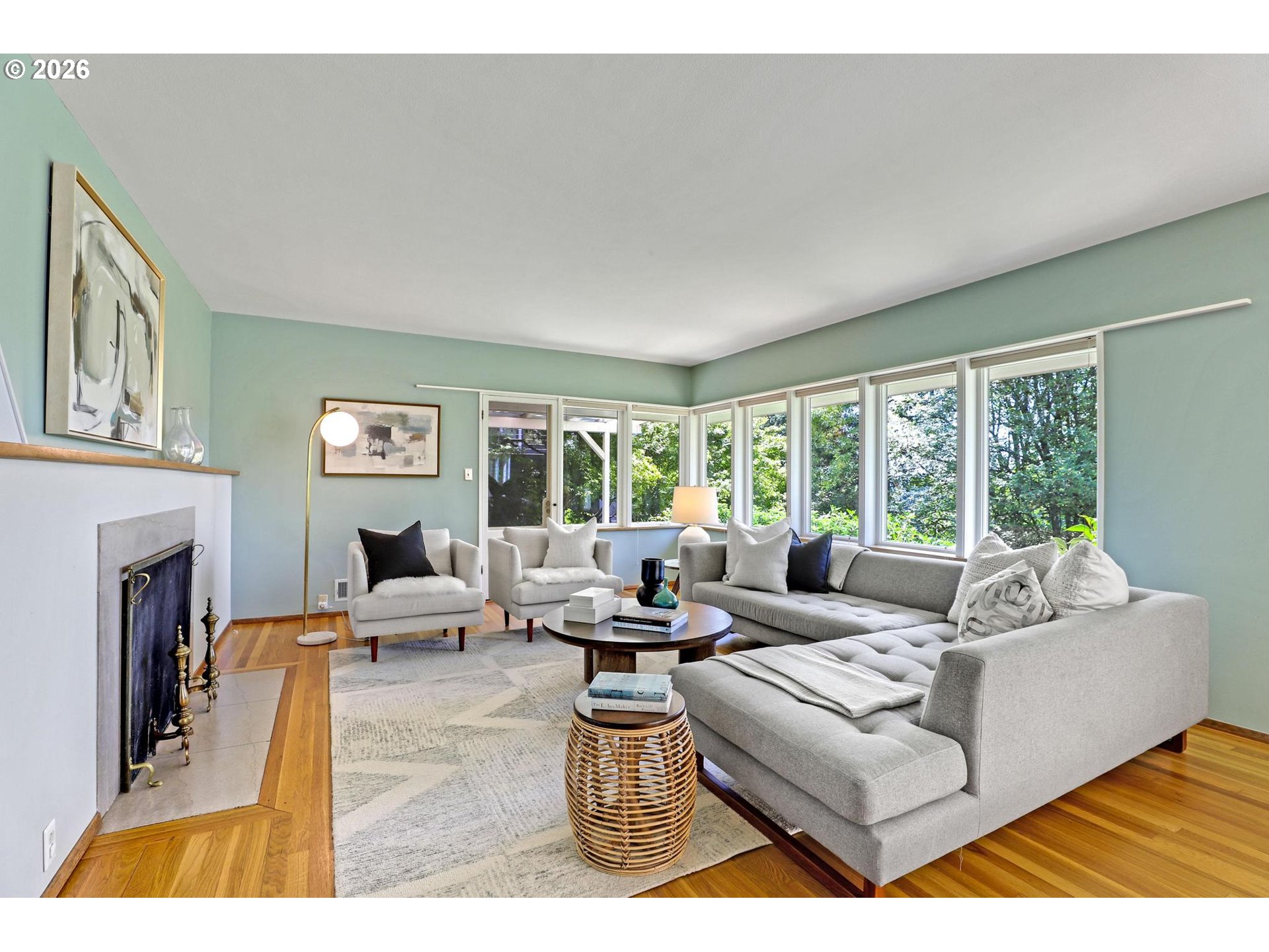 434 NW HERMOSA BLVD