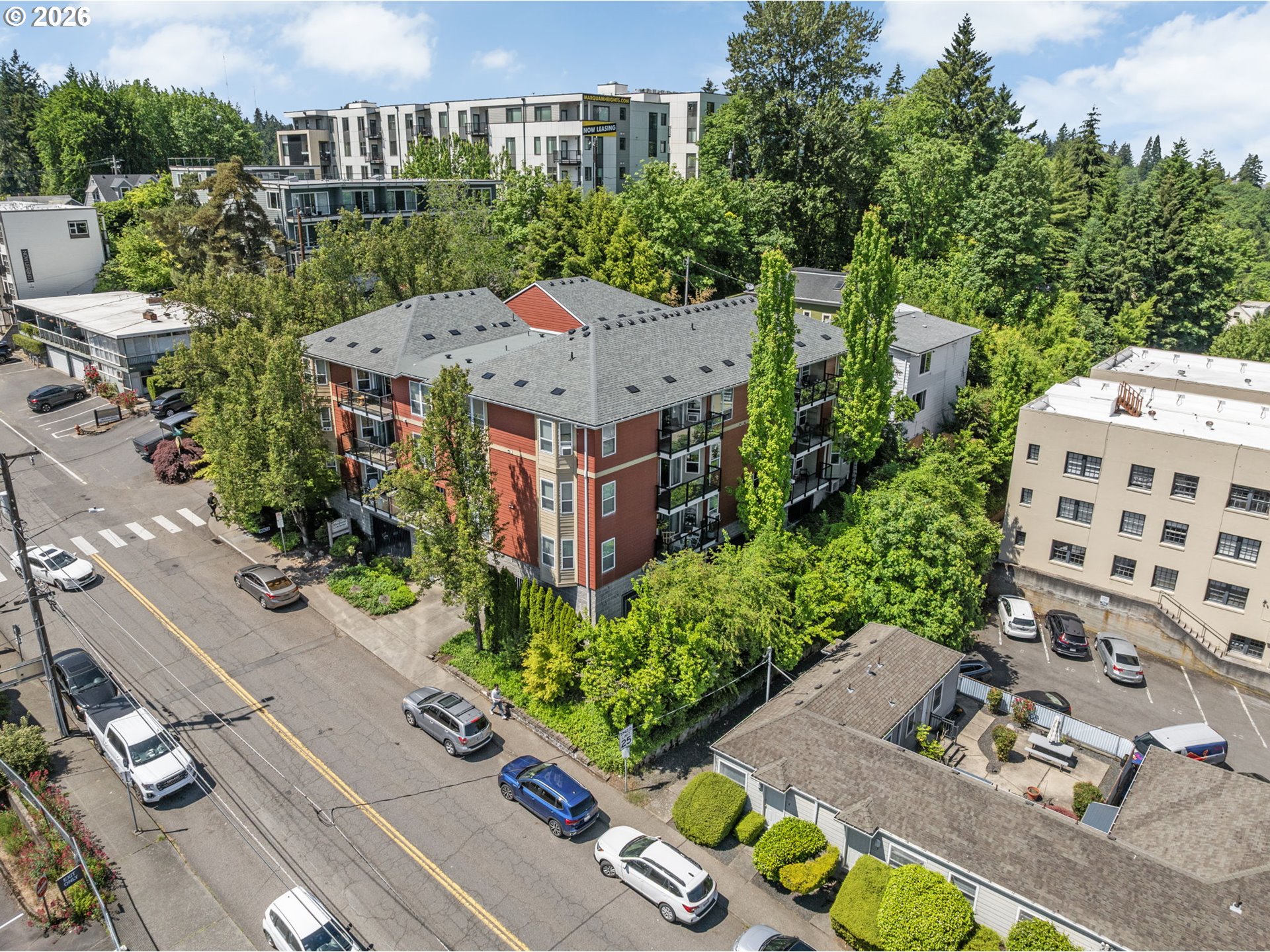1033 SW GIBBS ST 105