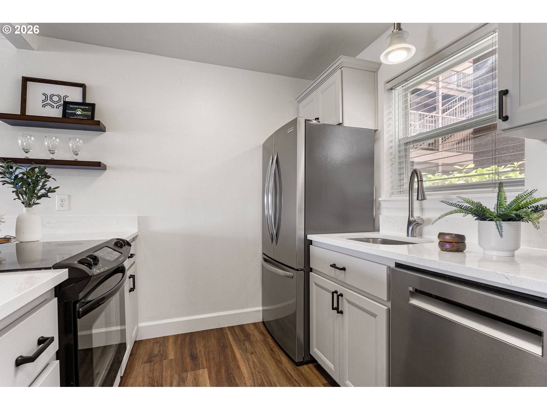 1033 SW GIBBS ST 105