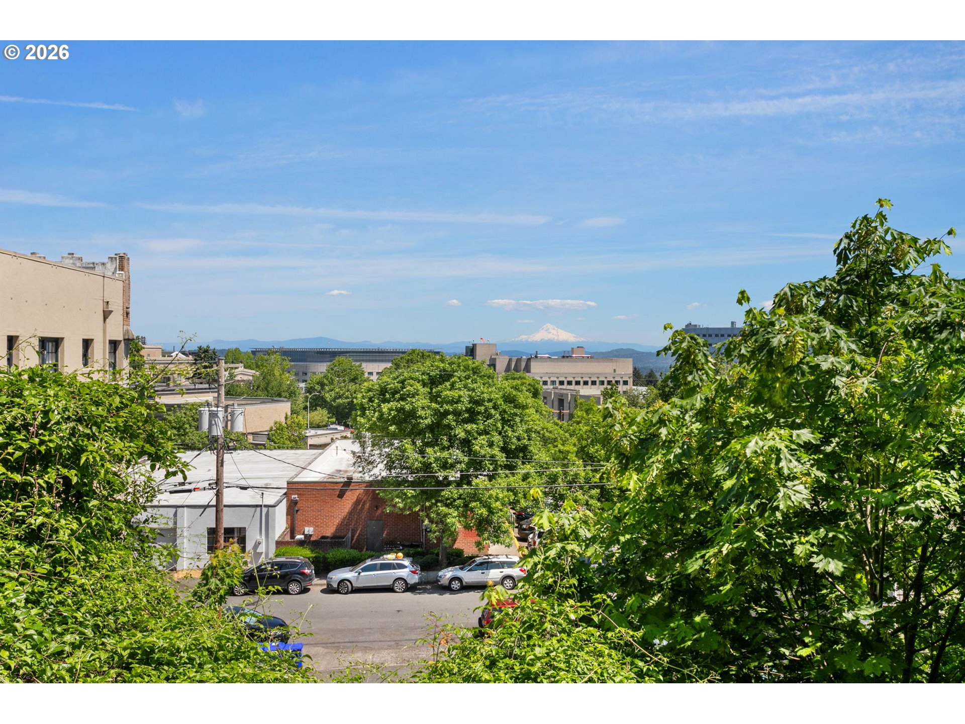 1033 SW GIBBS ST 105