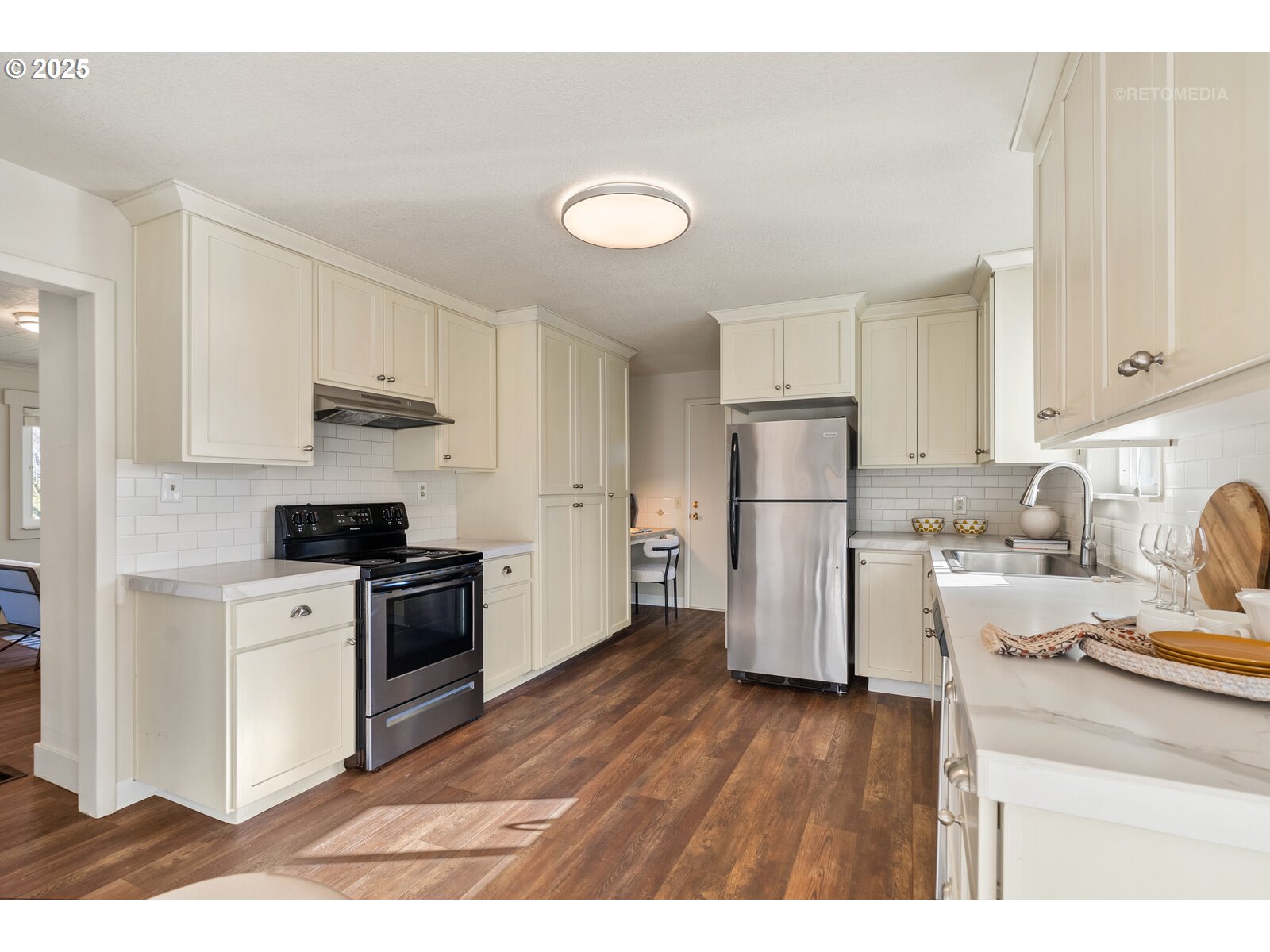 7528 SE WOODSTOCK BLVD