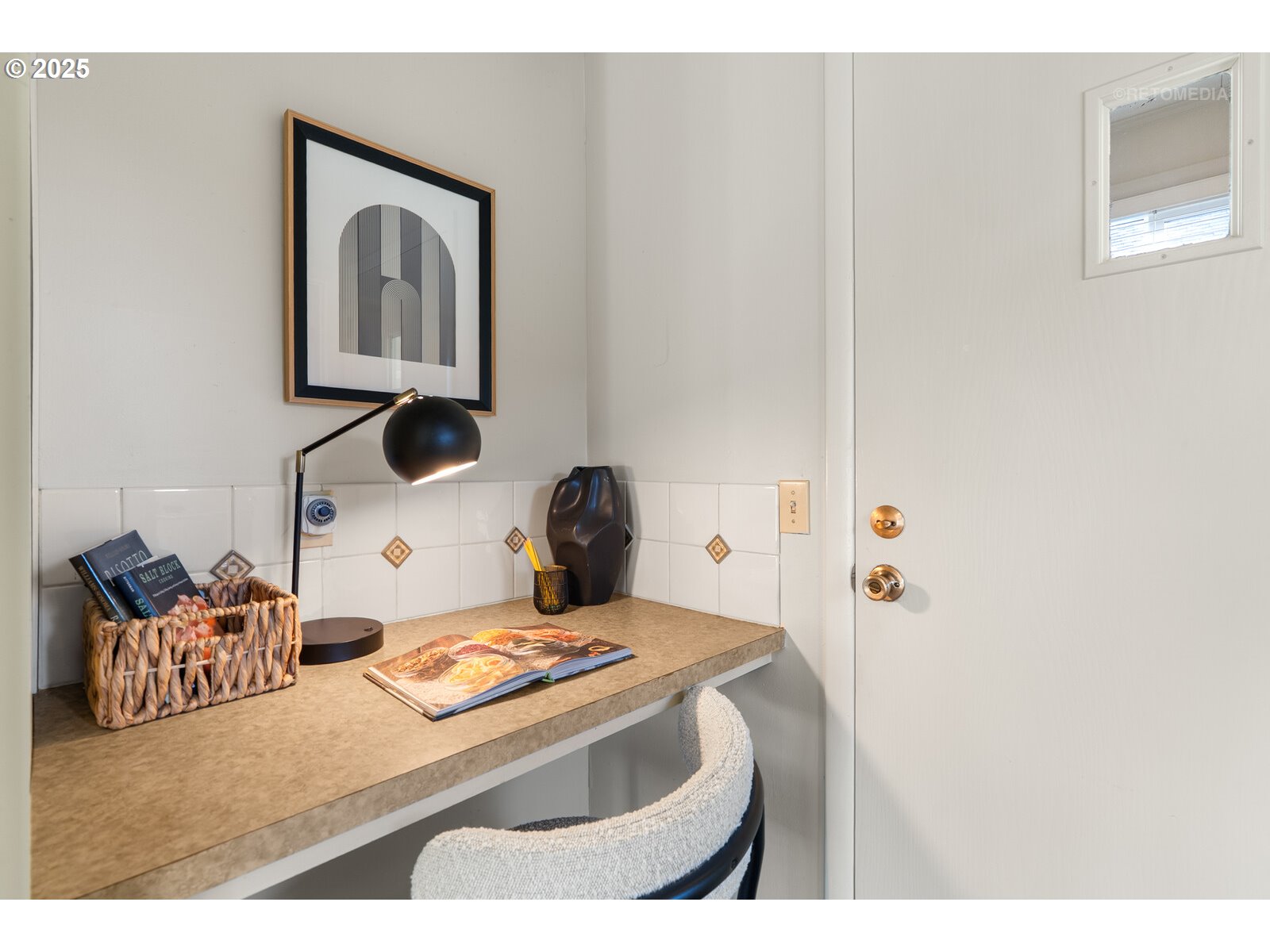 7528 SE WOODSTOCK BLVD