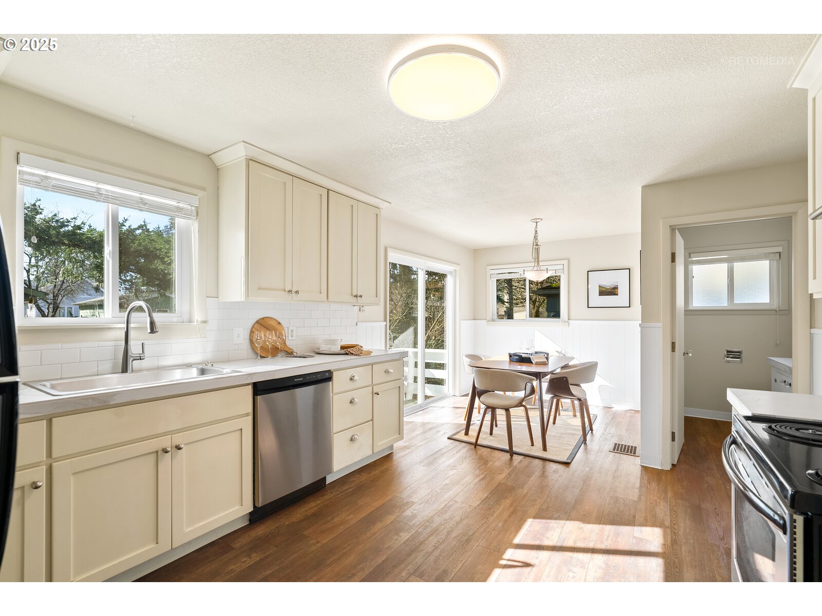 7528 SE WOODSTOCK BLVD