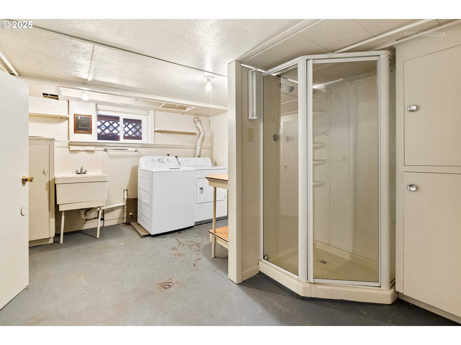 7528 SE WOODSTOCK BLVD