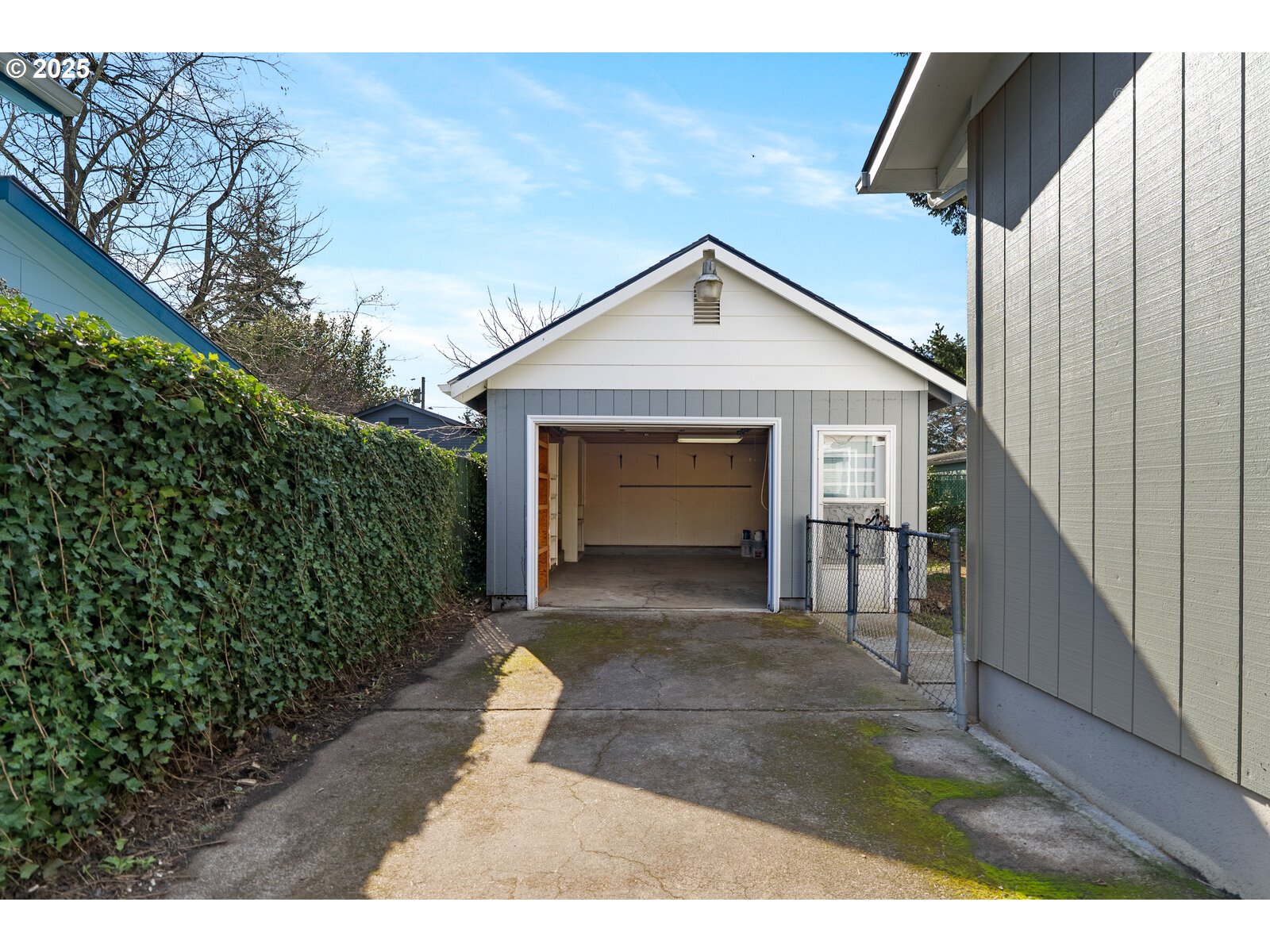 7528 SE WOODSTOCK BLVD