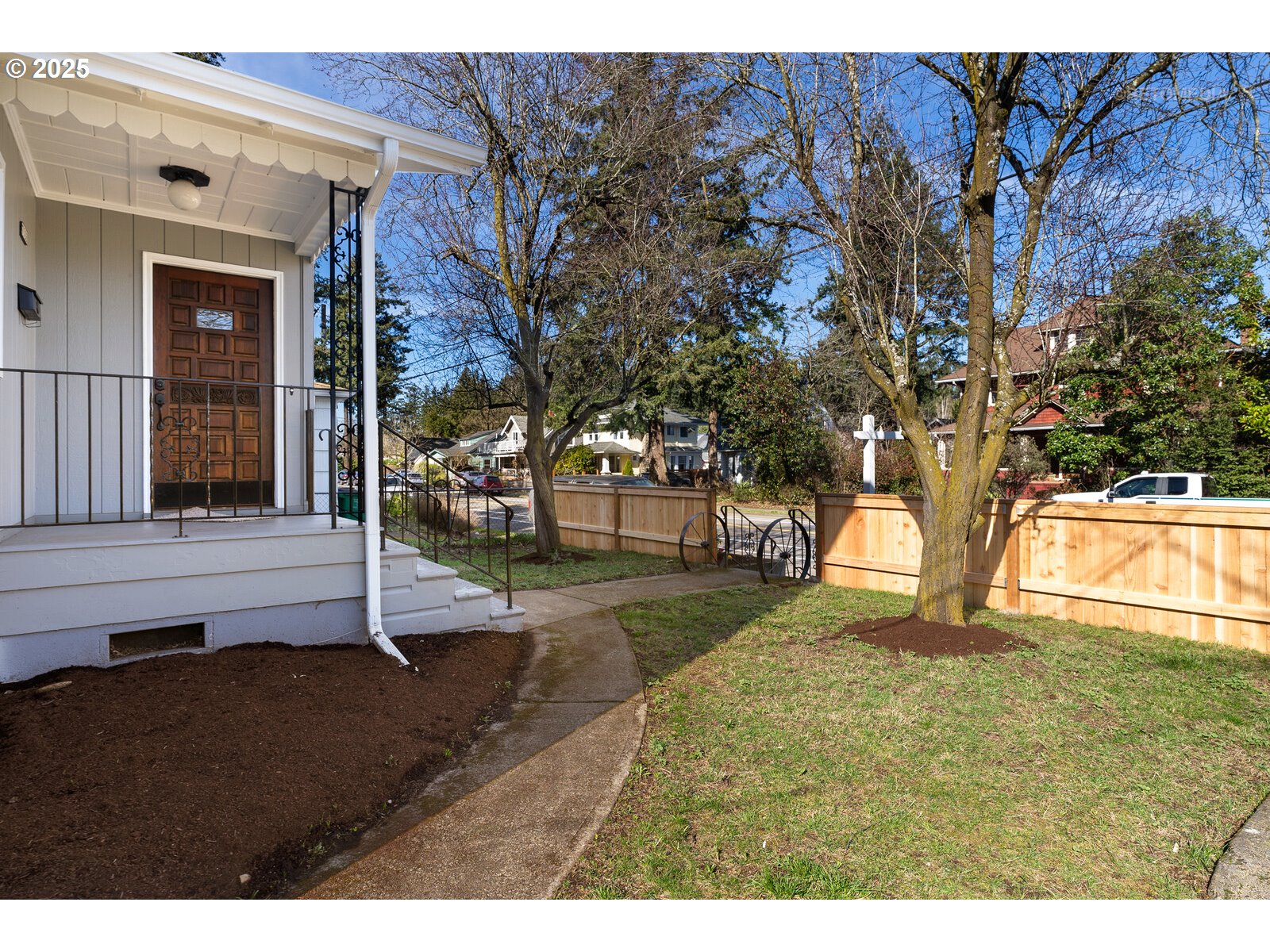 7528 SE WOODSTOCK BLVD