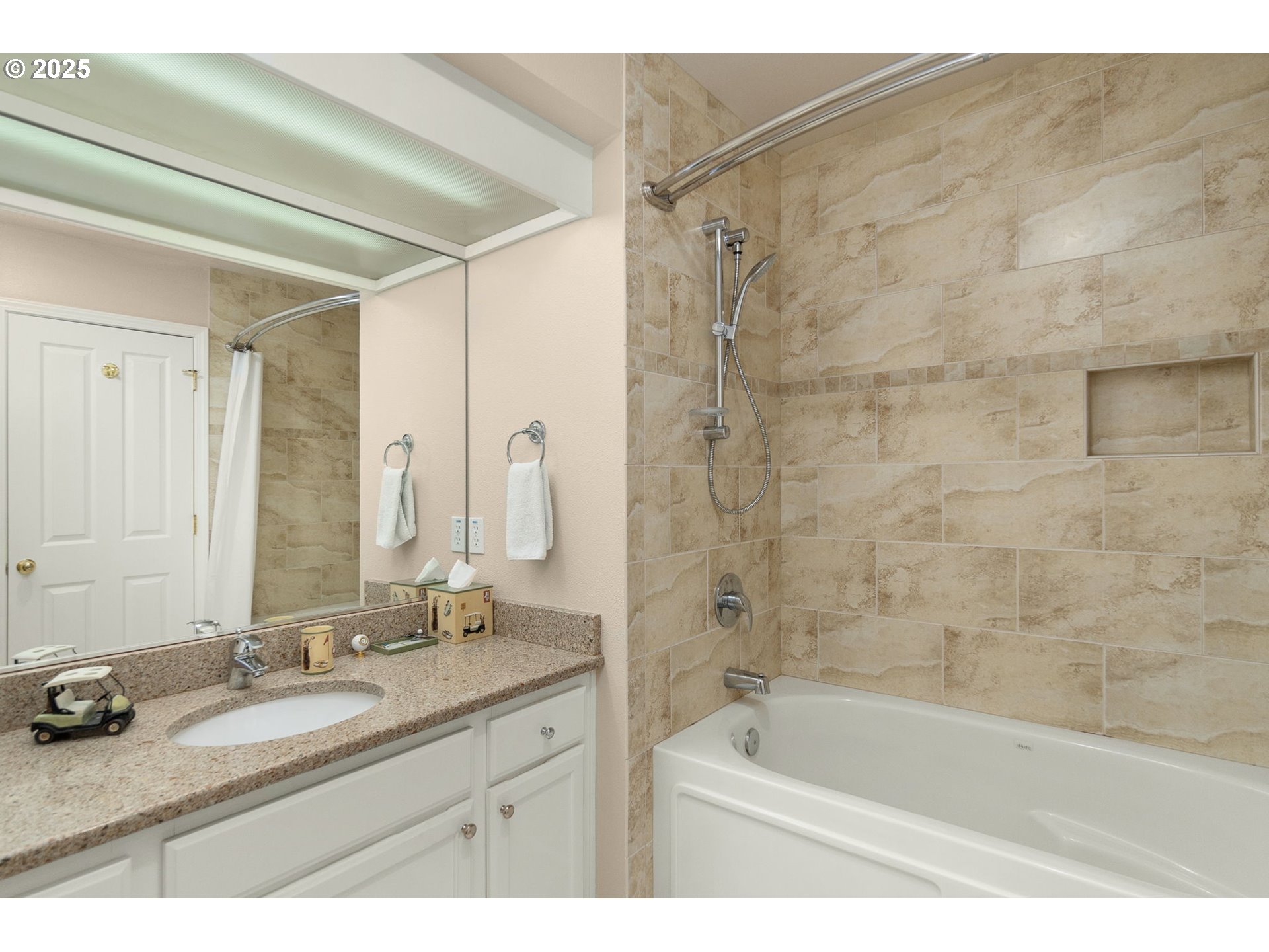 15647 NW CLUBHOUSE DR