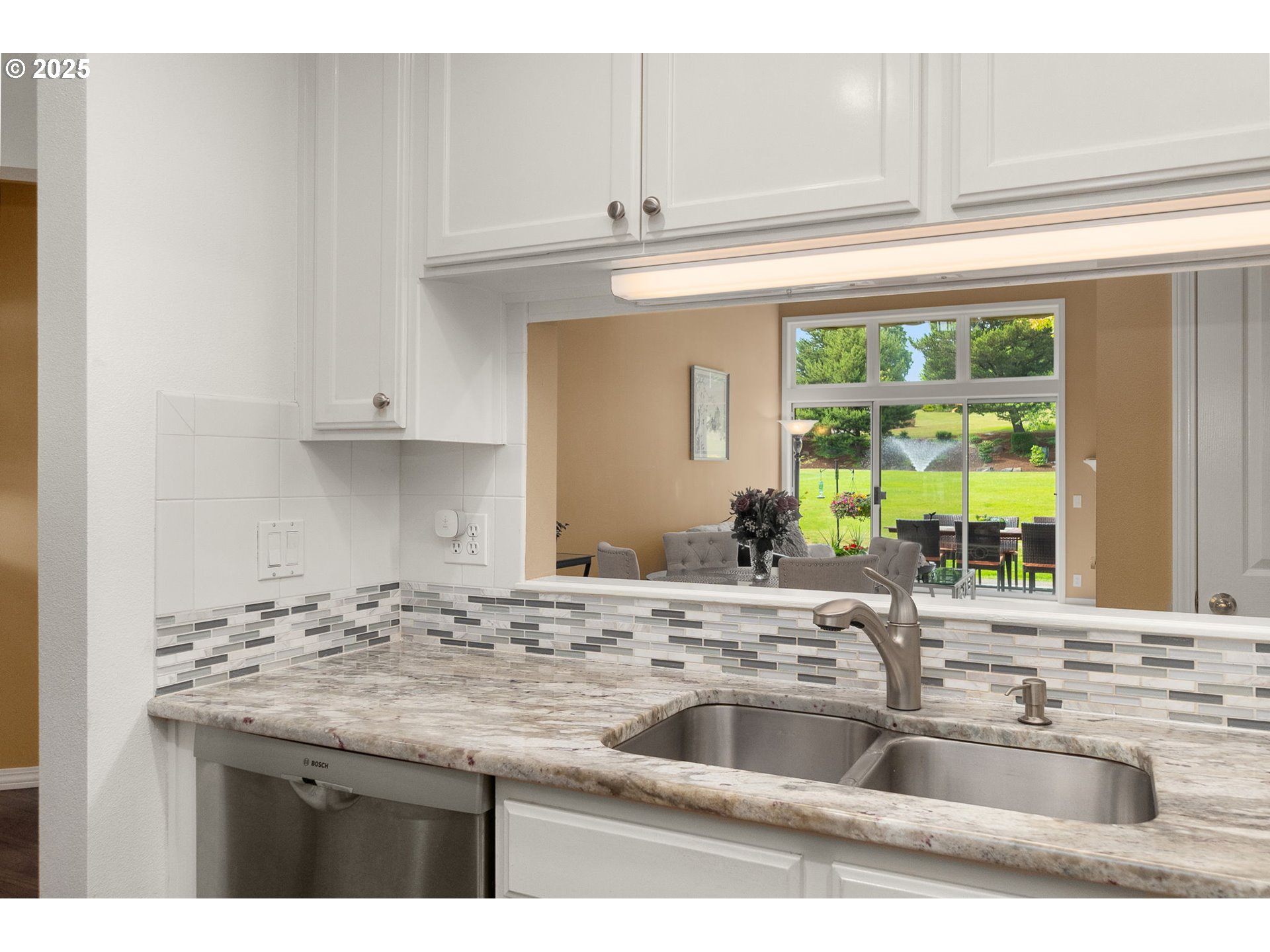 15647 NW CLUBHOUSE DR