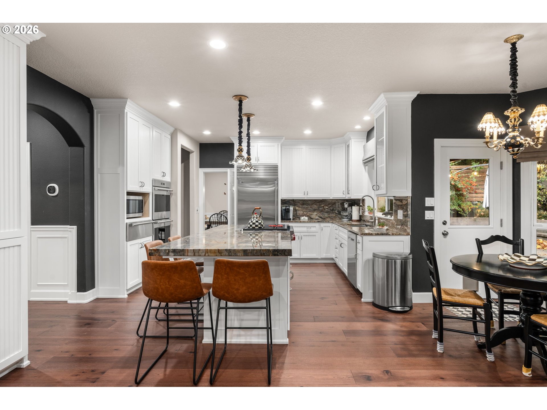 7717 NW BLUE POINTE LN