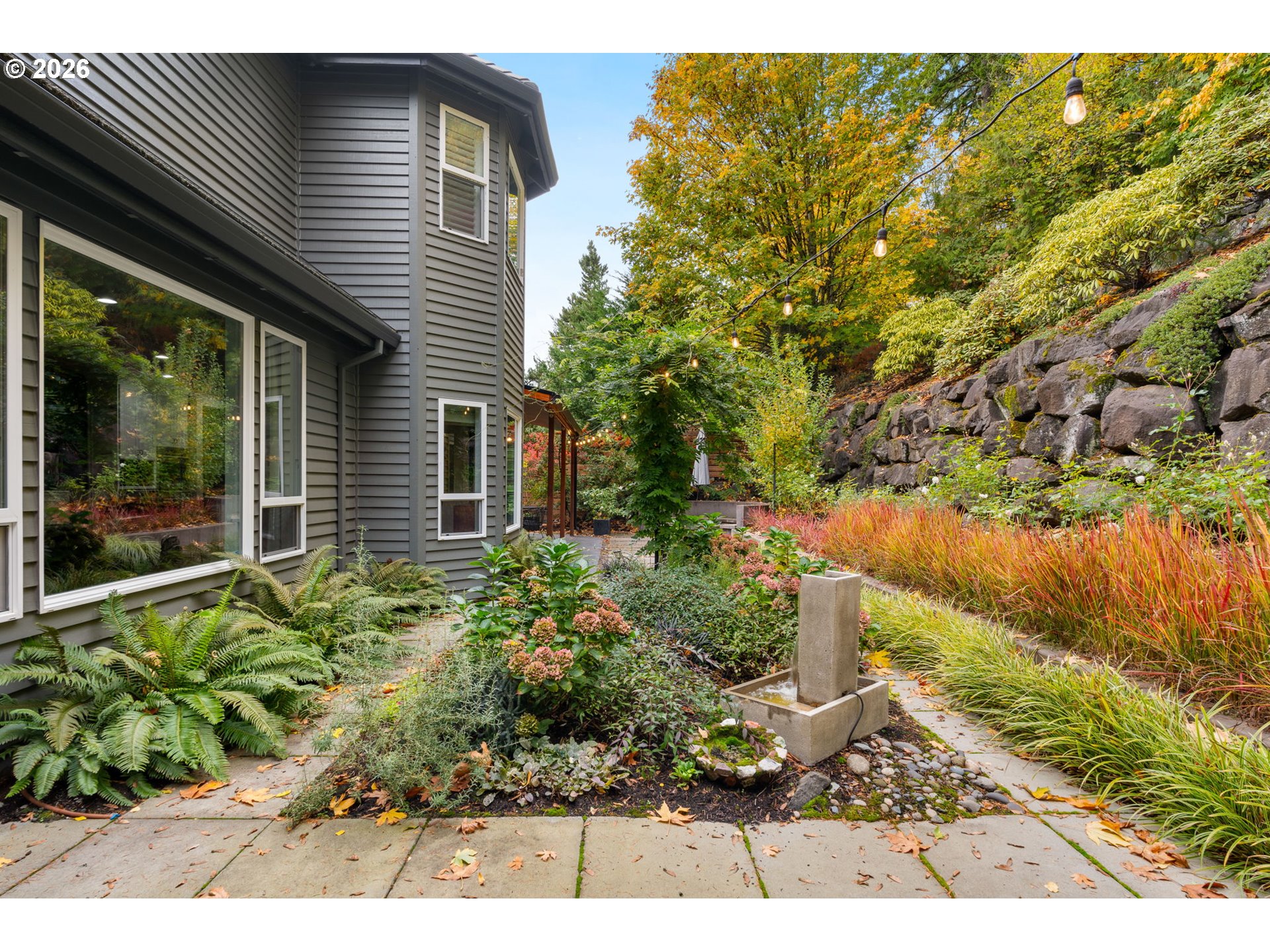 7717 NW BLUE POINTE LN