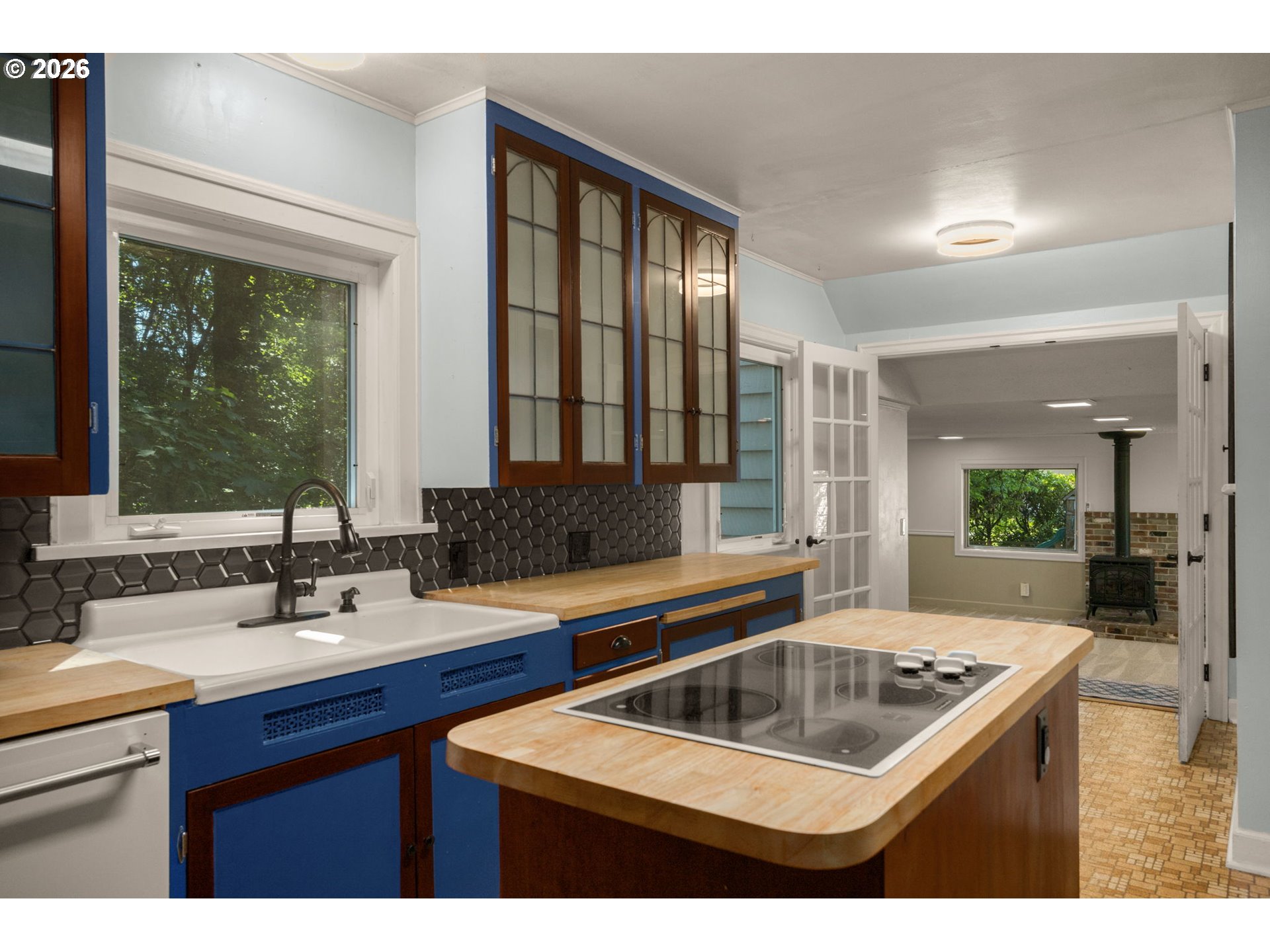 337 NE 28TH AVE