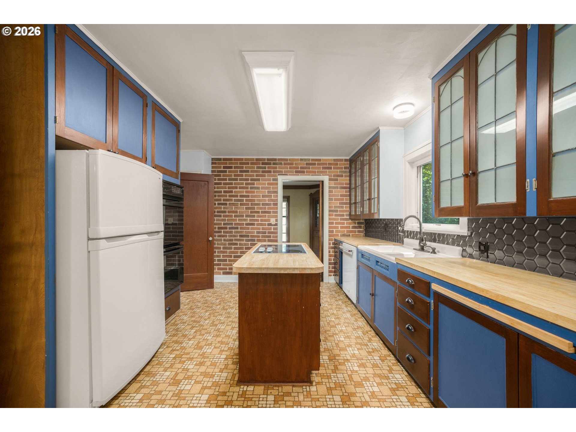 337 NE 28TH AVE
