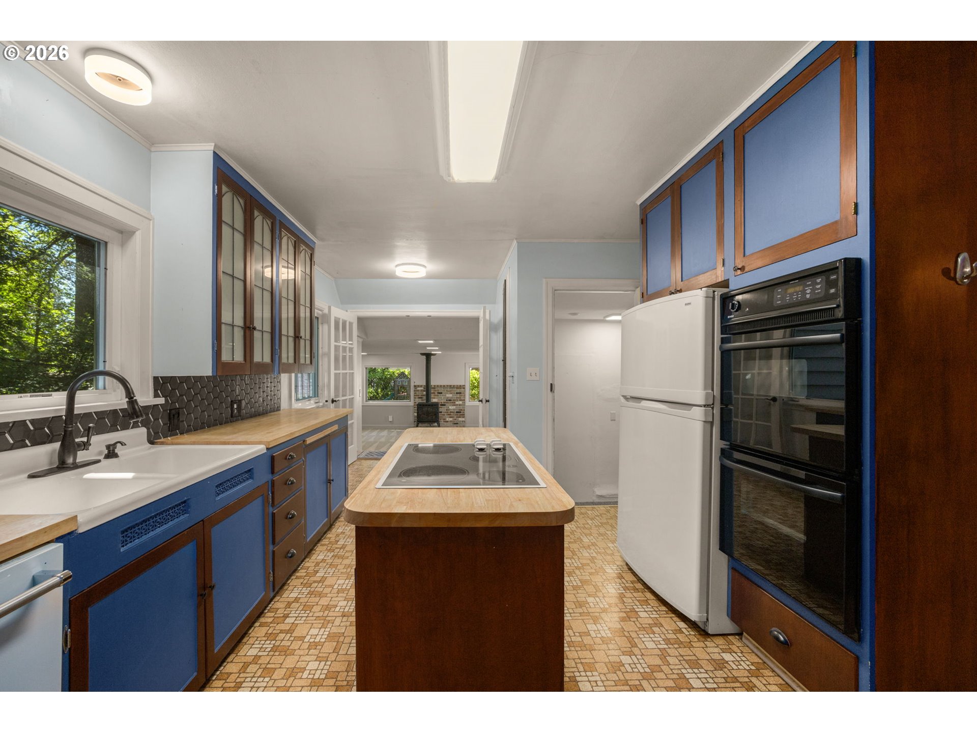 337 NE 28TH AVE