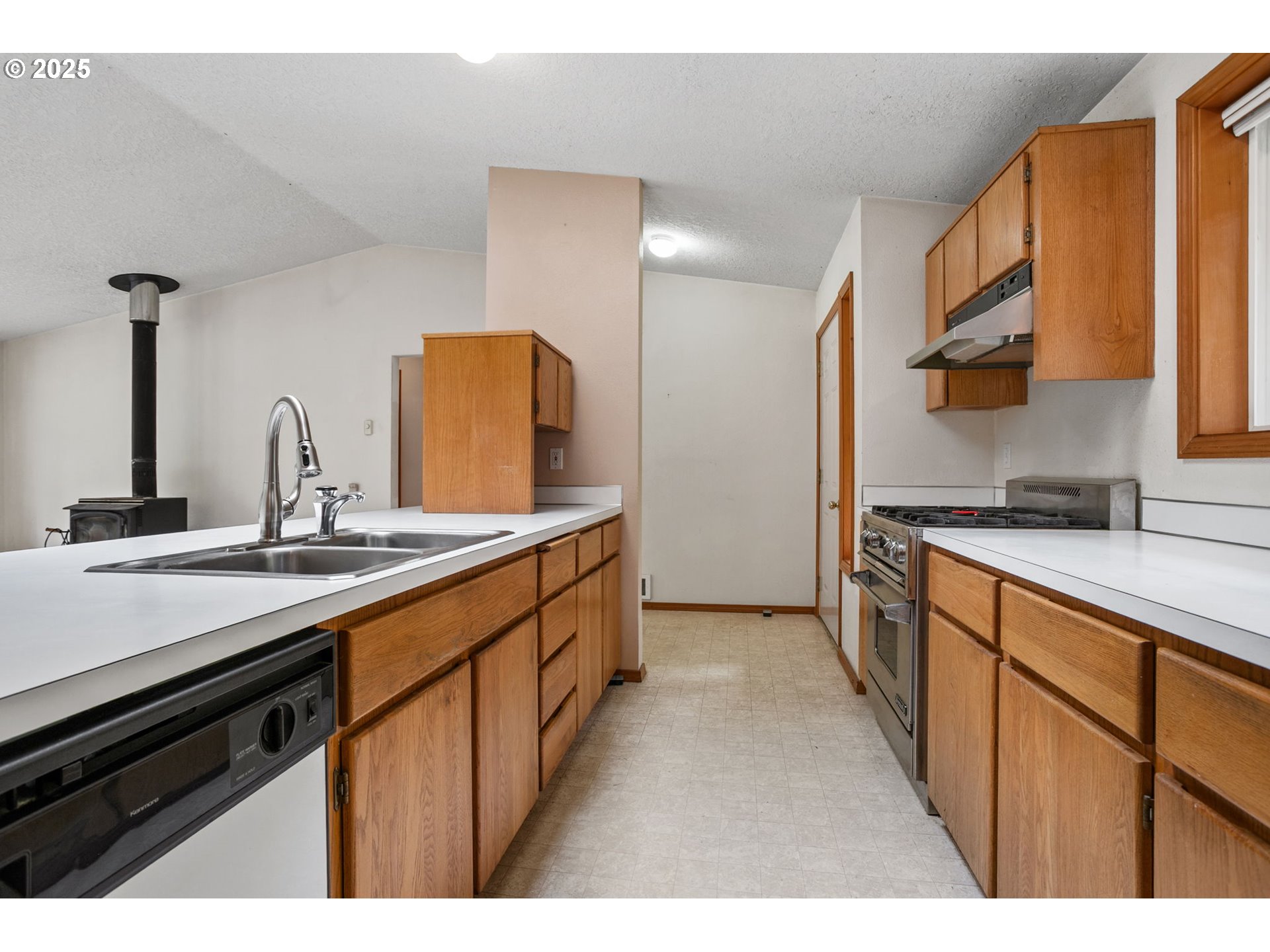 23995 SW Peavine RD, McMinnville