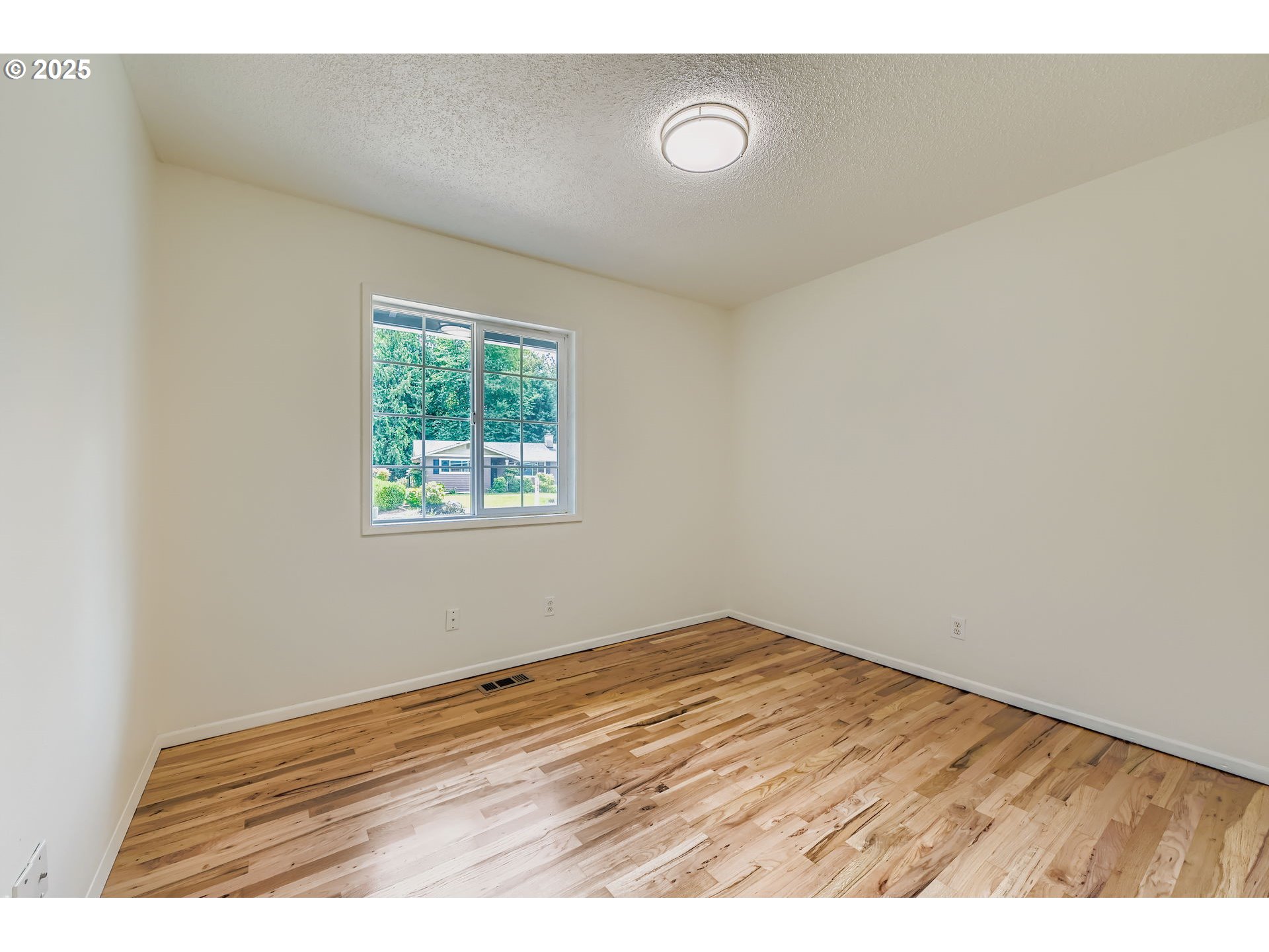 8755 SW PINEBROOK ST