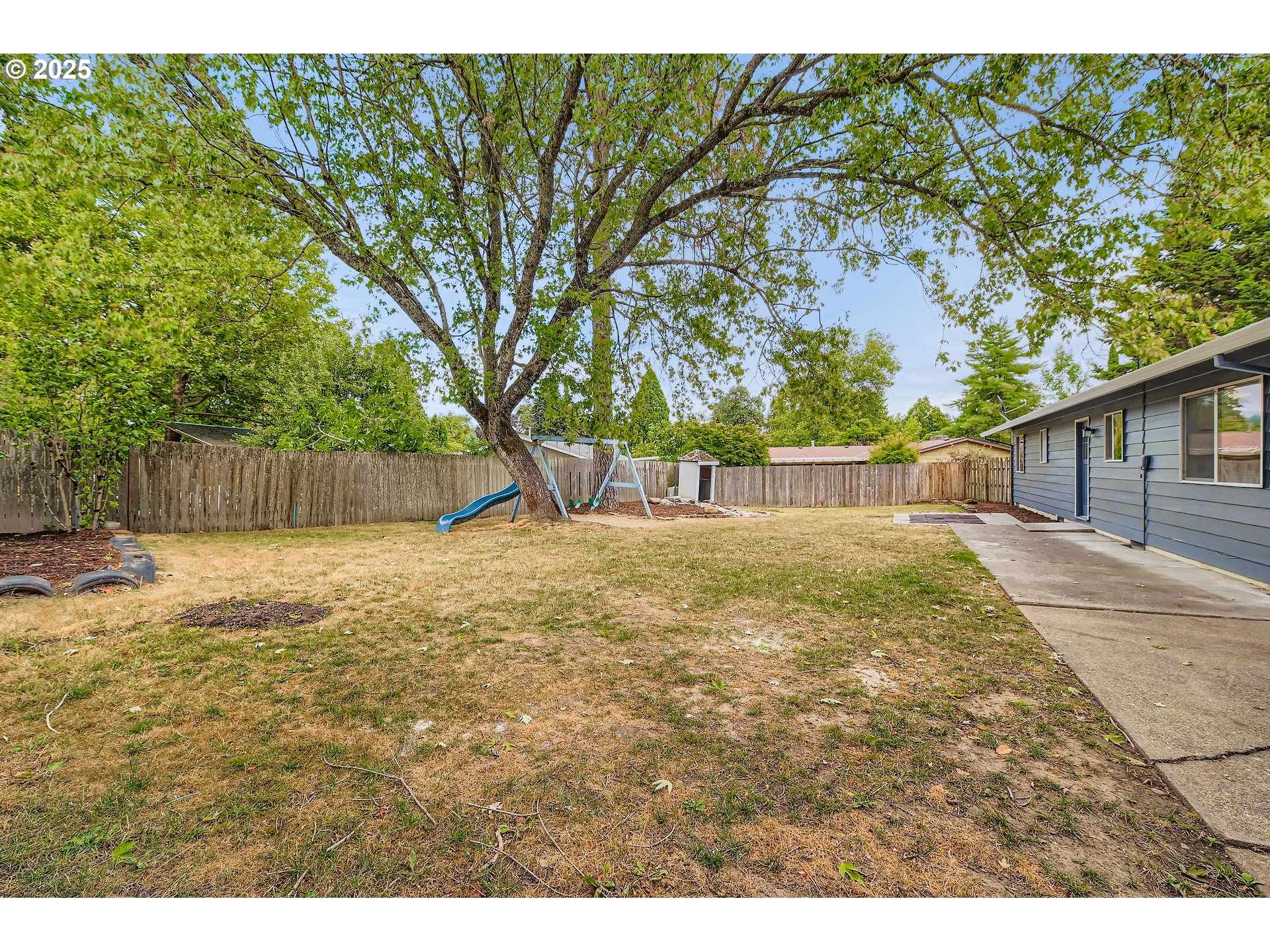 8755 SW PINEBROOK ST