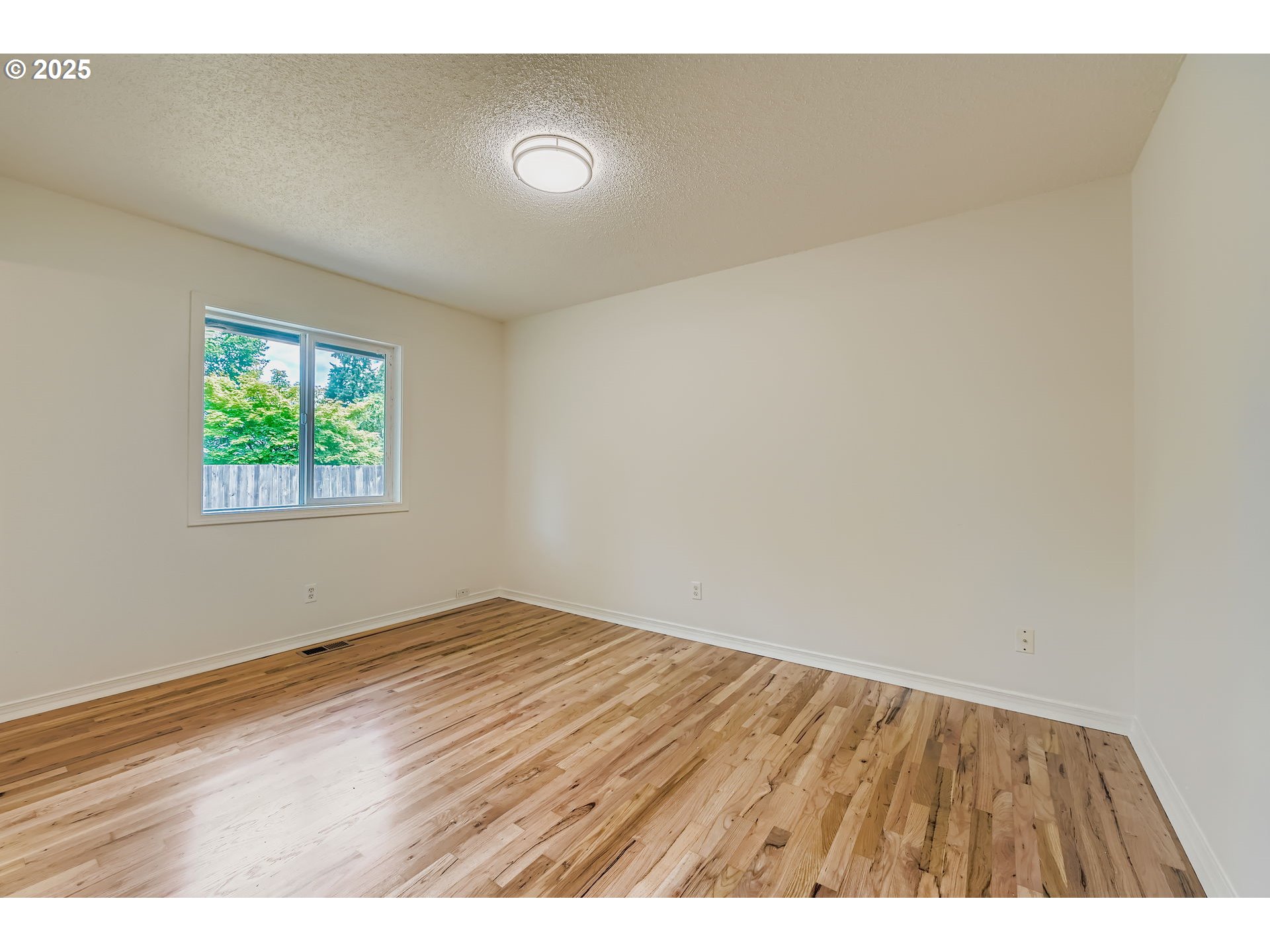 8755 SW PINEBROOK ST