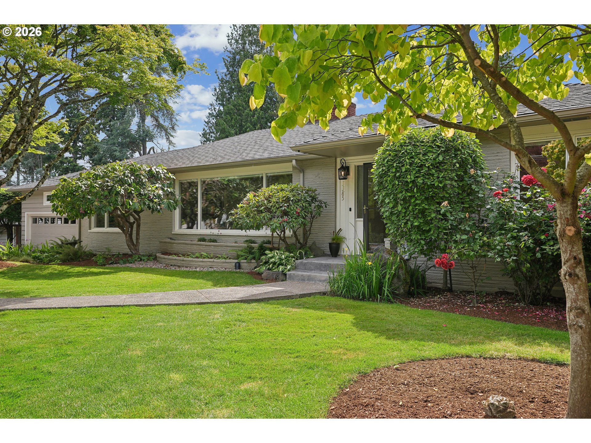 3385 SW VISTA DR
