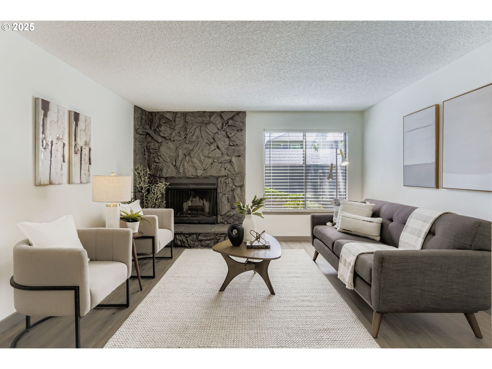 650 SW MEADOW DR 106