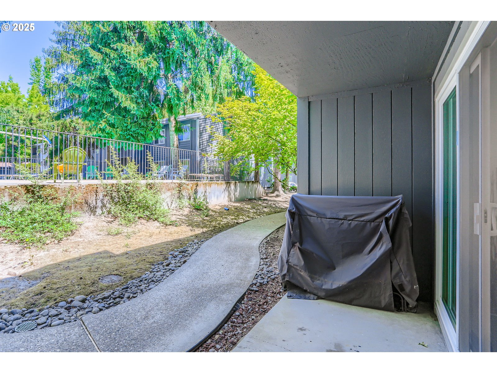 650 SW MEADOW DR 106