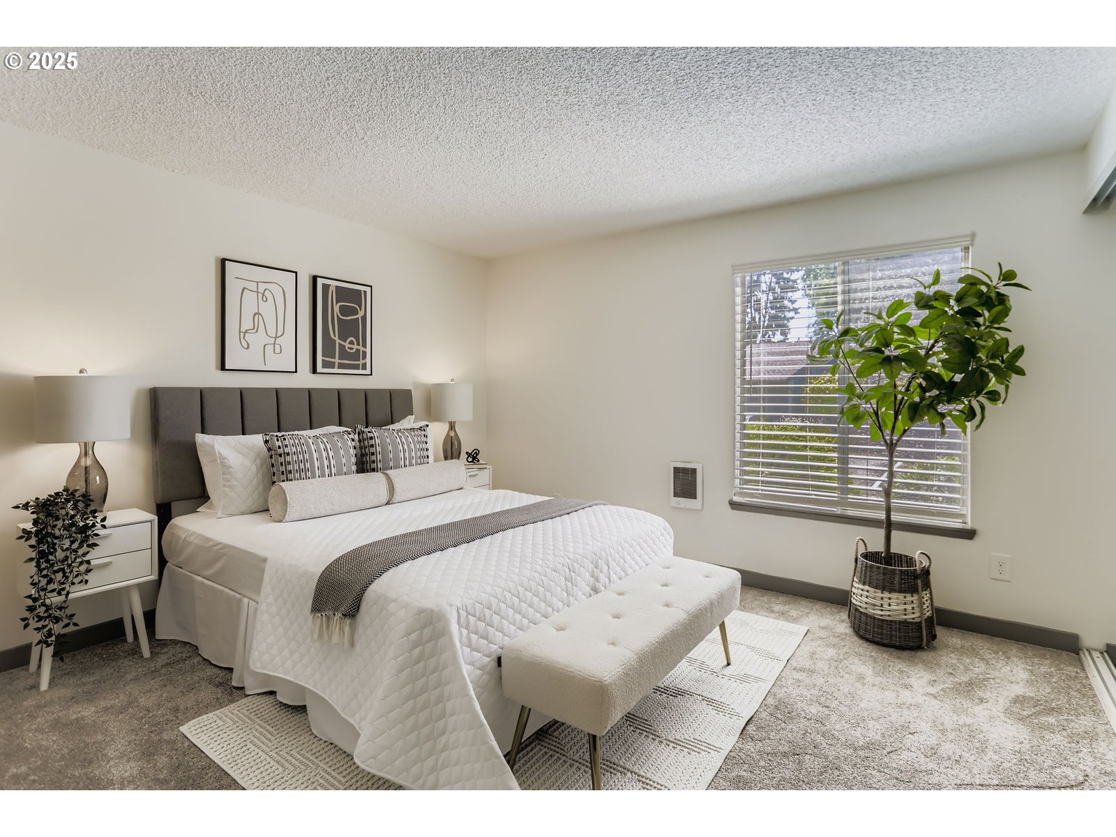 650 SW MEADOW DR 106