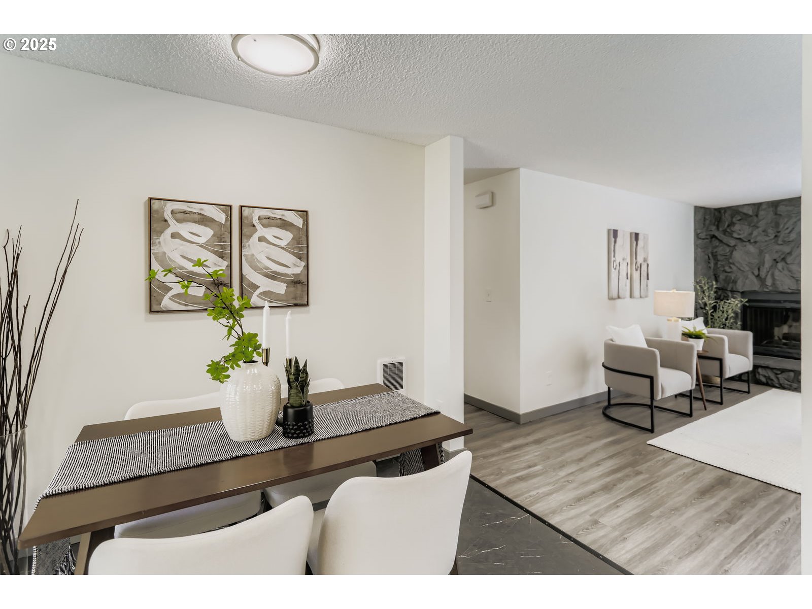 650 SW MEADOW DR 106