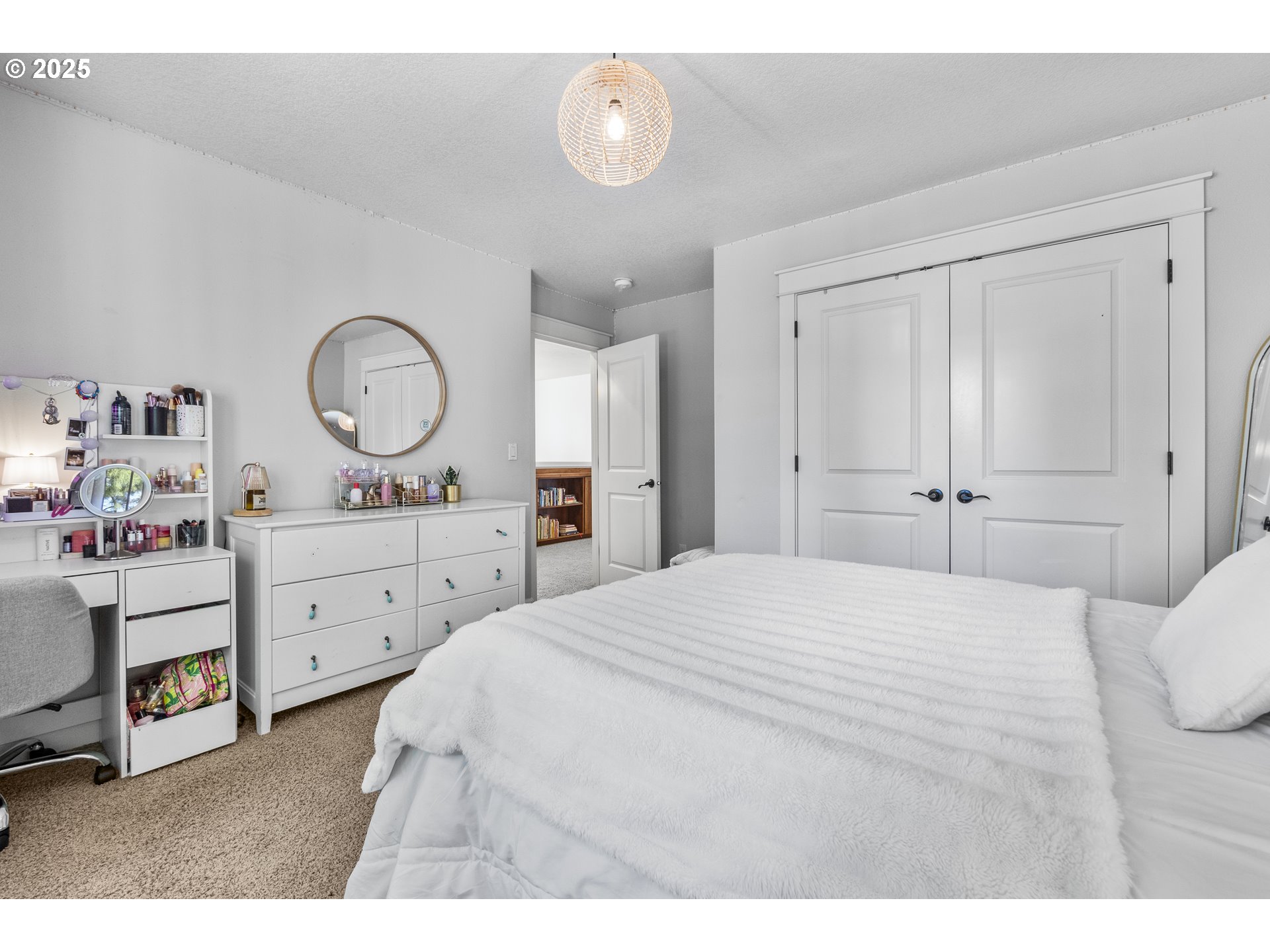 977 MARYLHURST CIR
